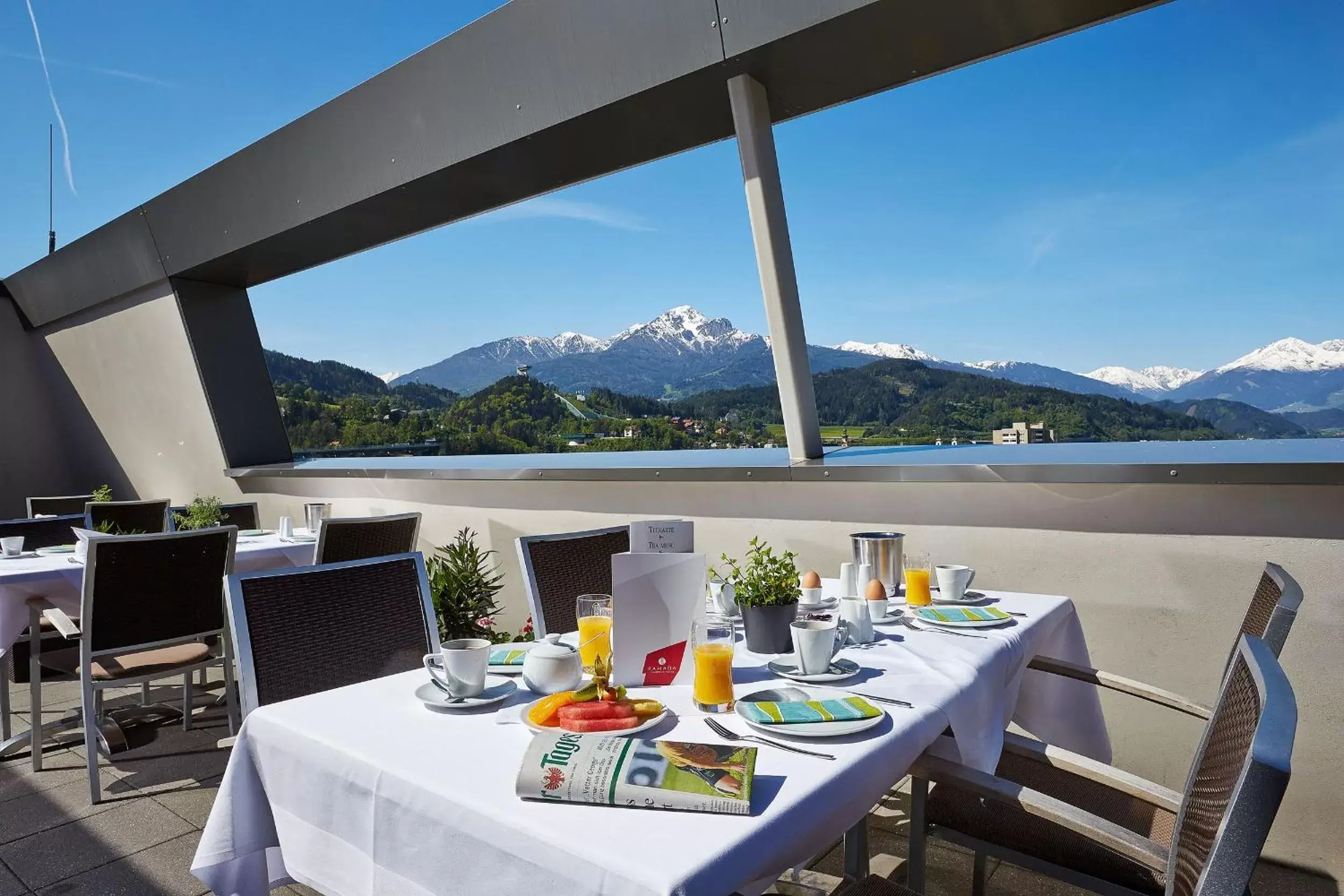 Restaurant/places to eat in Tivoli Hotel Innsbruck