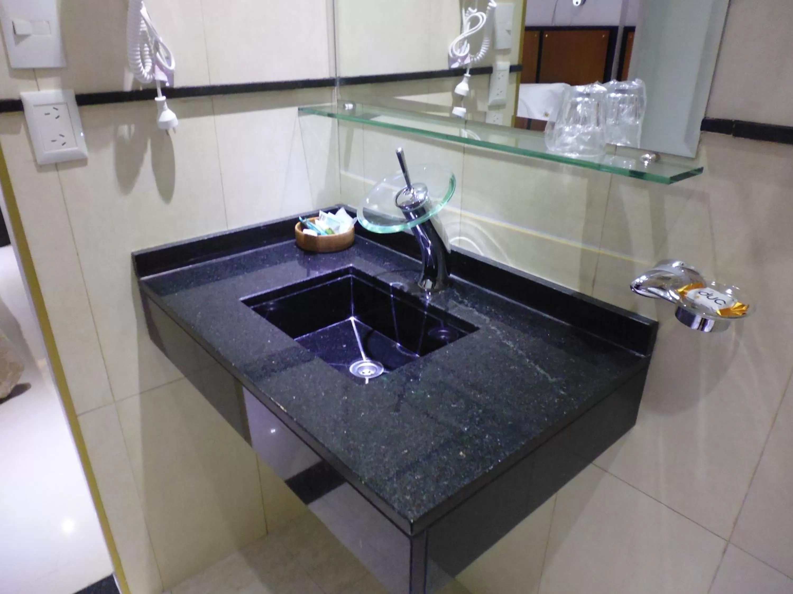 Bathroom in Hotel Athos