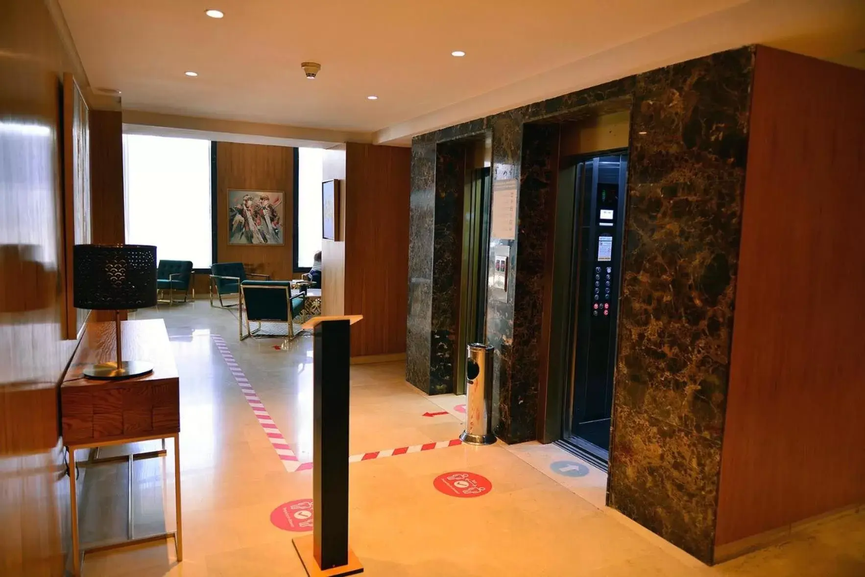 Lobby or reception in Rihab Hotel