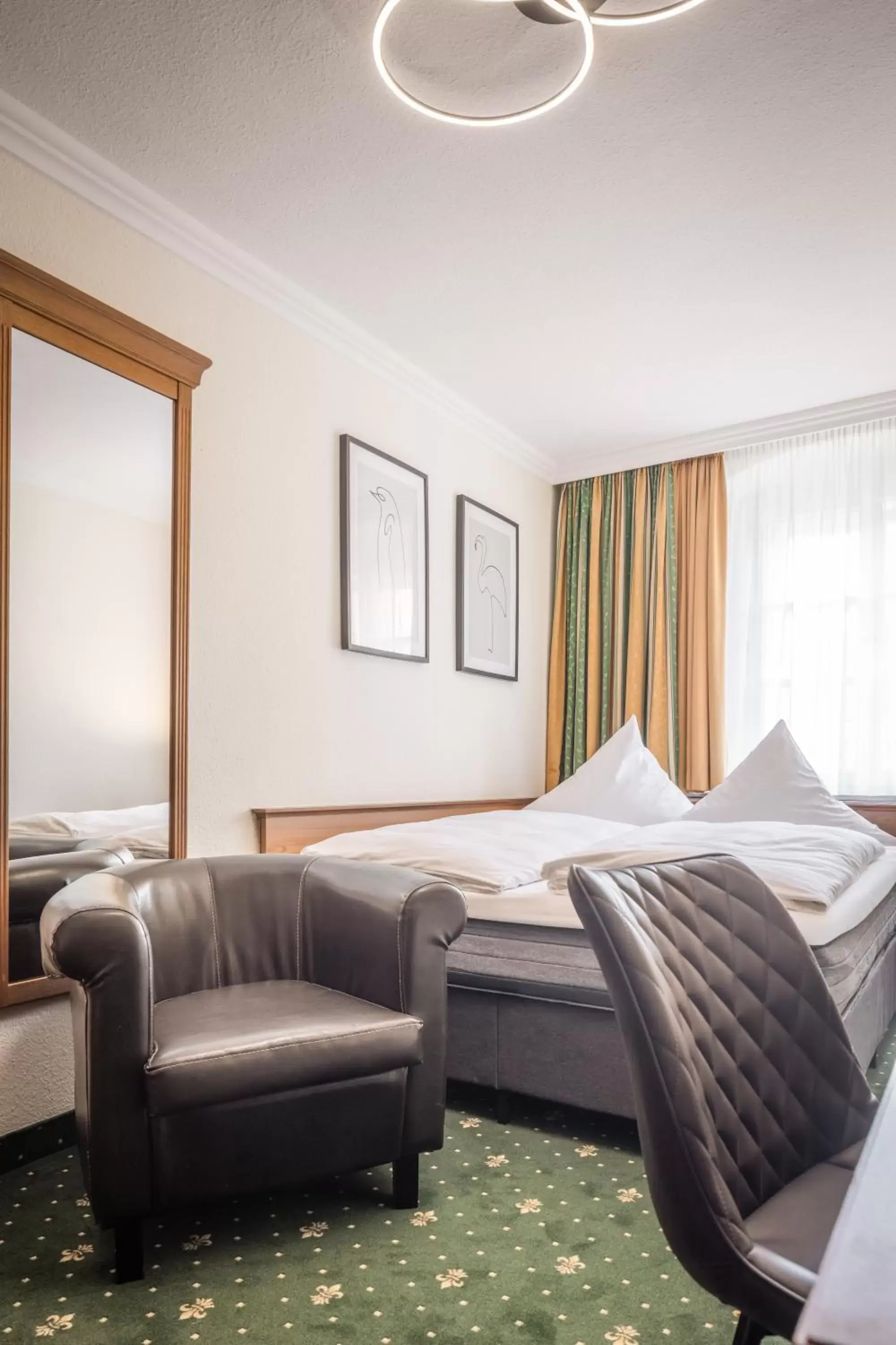 Photo of the whole room, Seating Area in Hotel-Gasthof Höttl