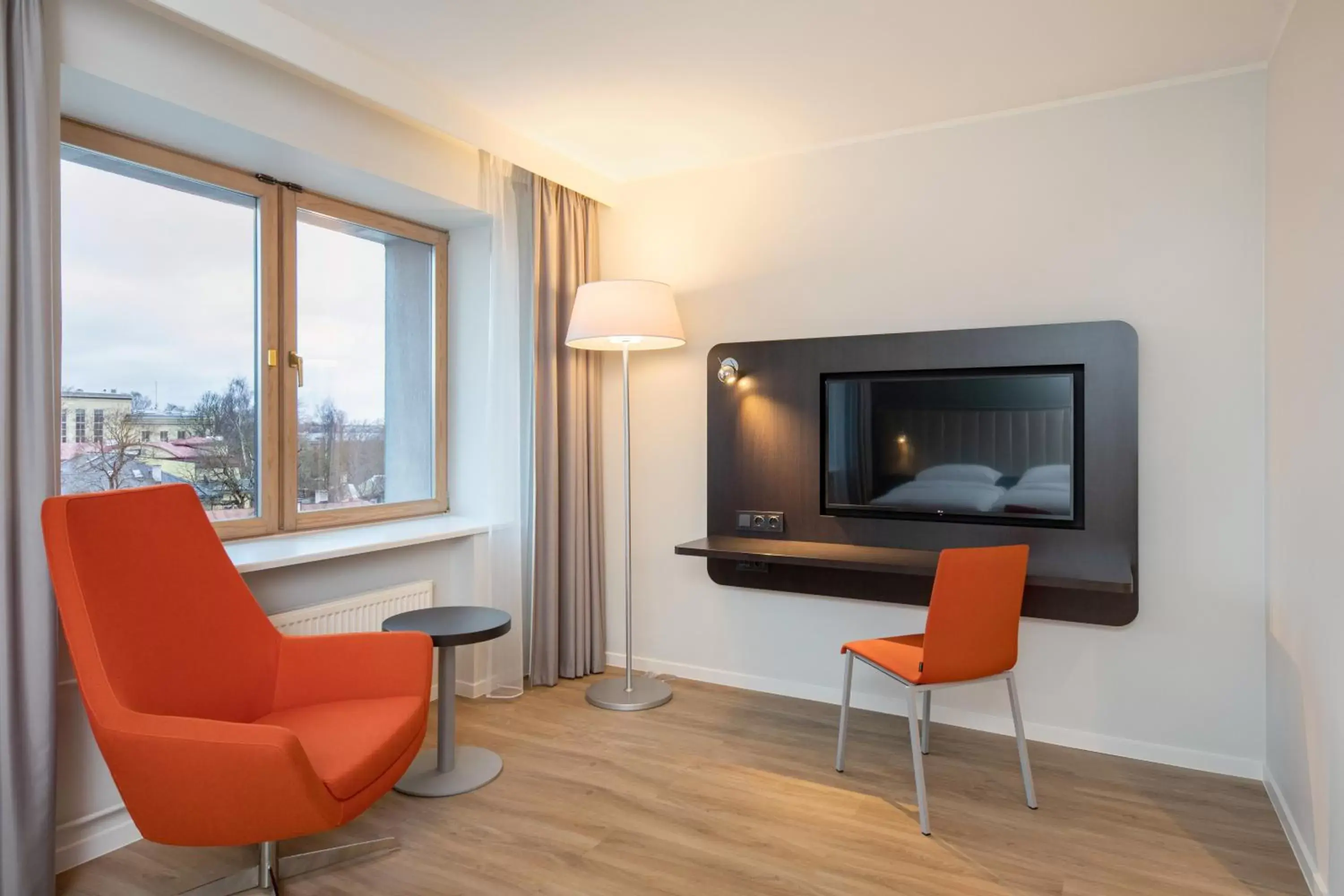 TV and multimedia, TV/Entertainment Center in Park Inn by Radisson Meriton Conference & Spa Hotel Tallinn