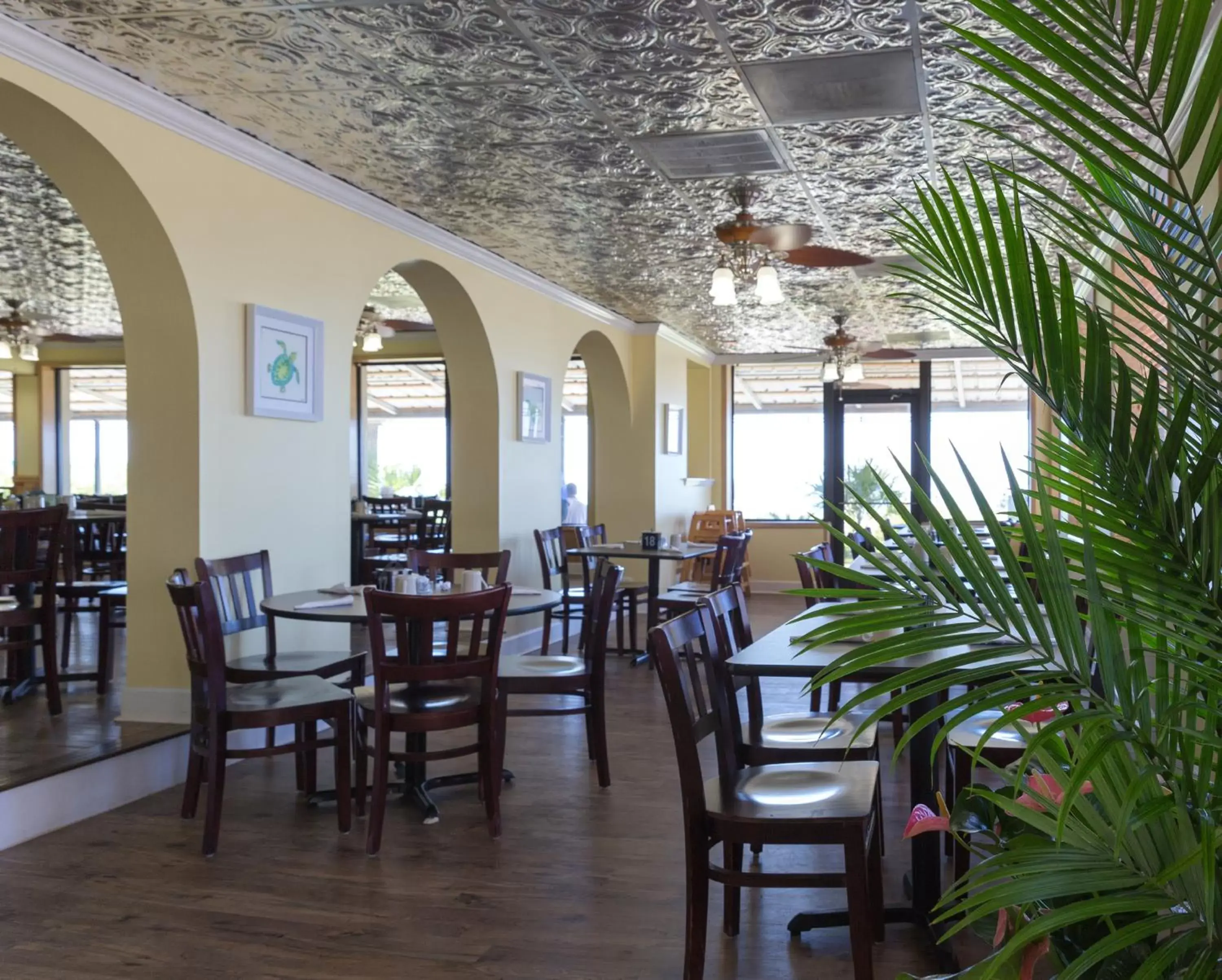 Restaurant/Places to Eat in Sand Dunes Resort & Suites