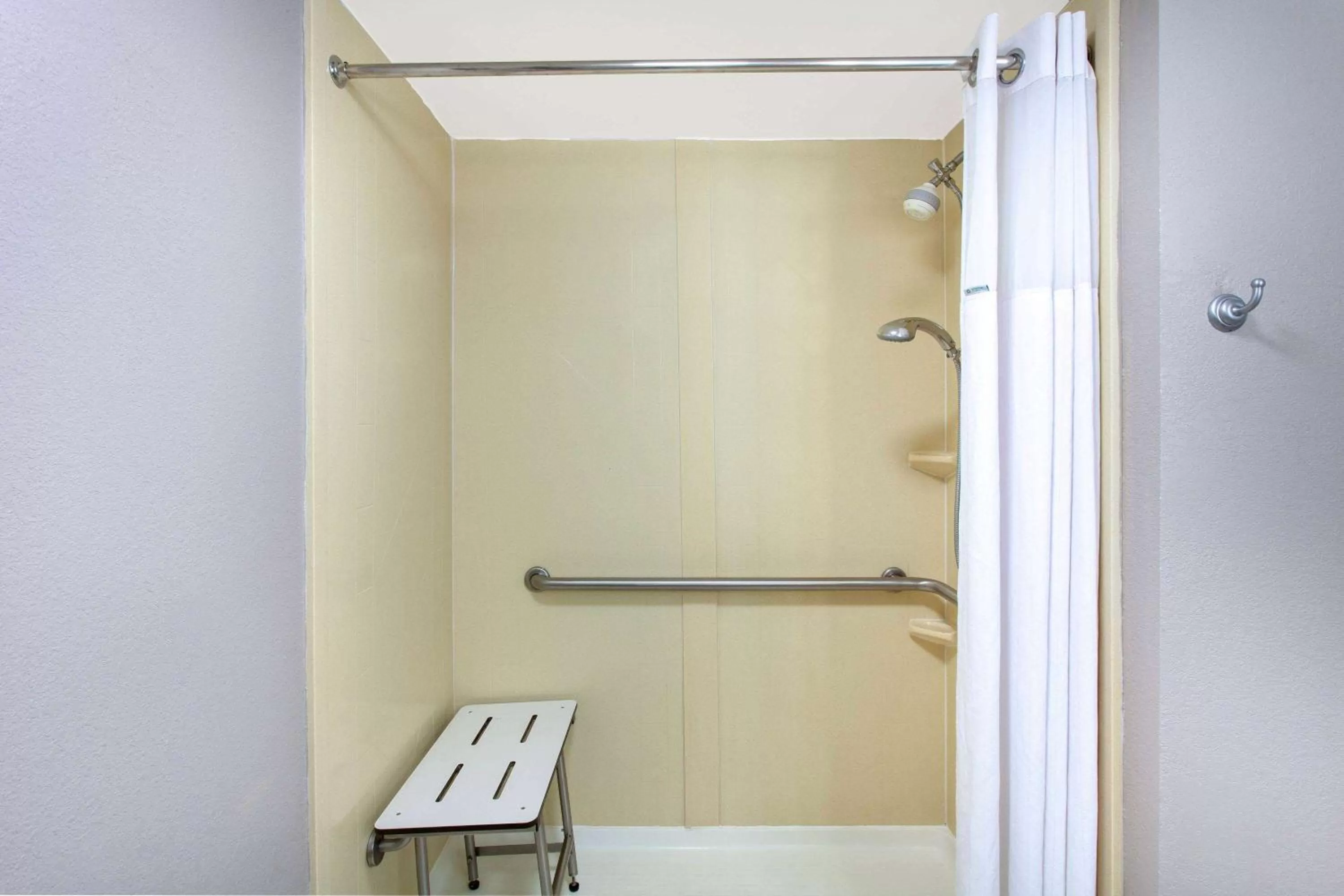 Shower, Bathroom in Wingate by Wyndham Charleston Coliseum