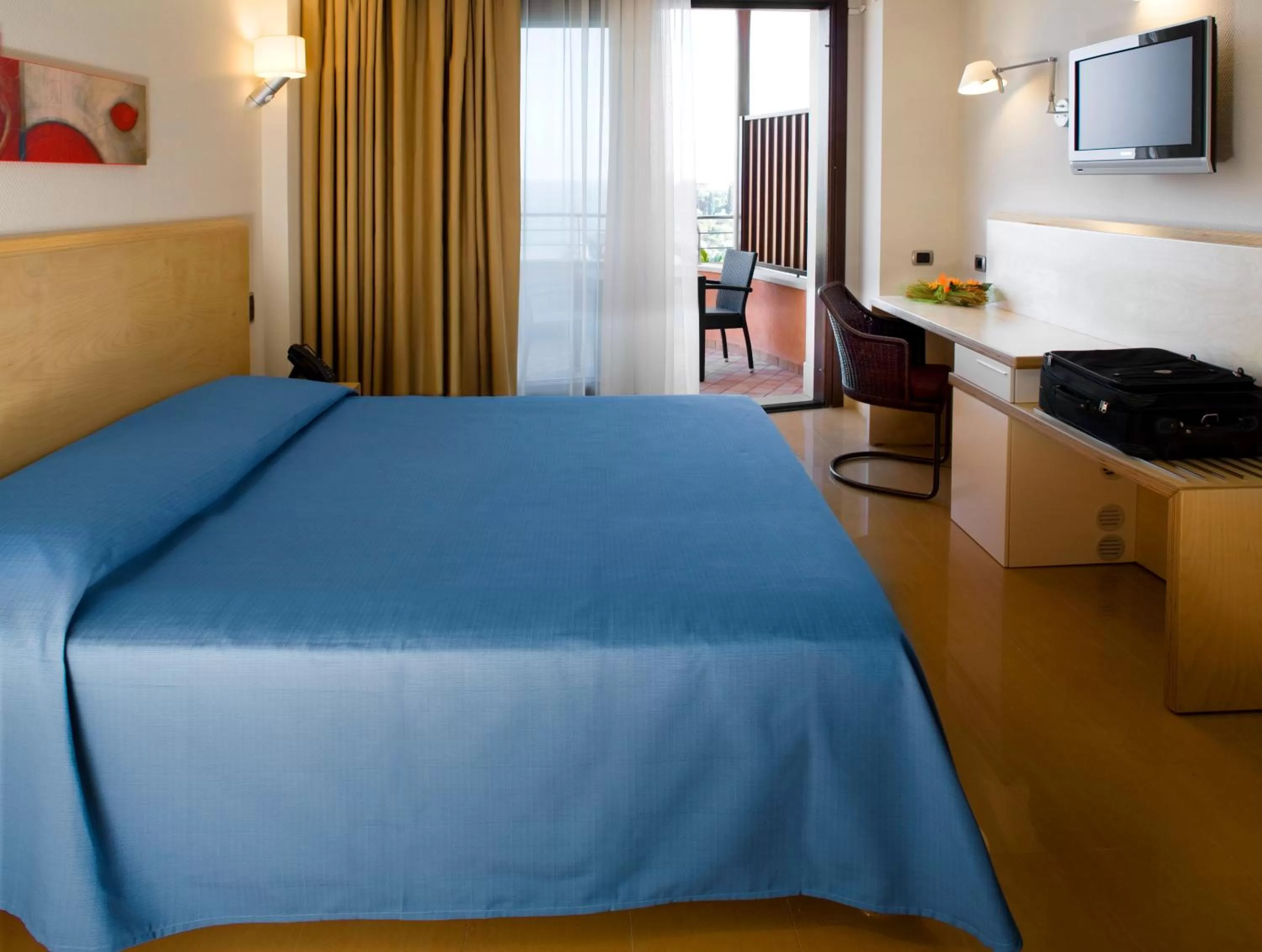 Photo of the whole room, Bed in Taormina Panoramic Hotel