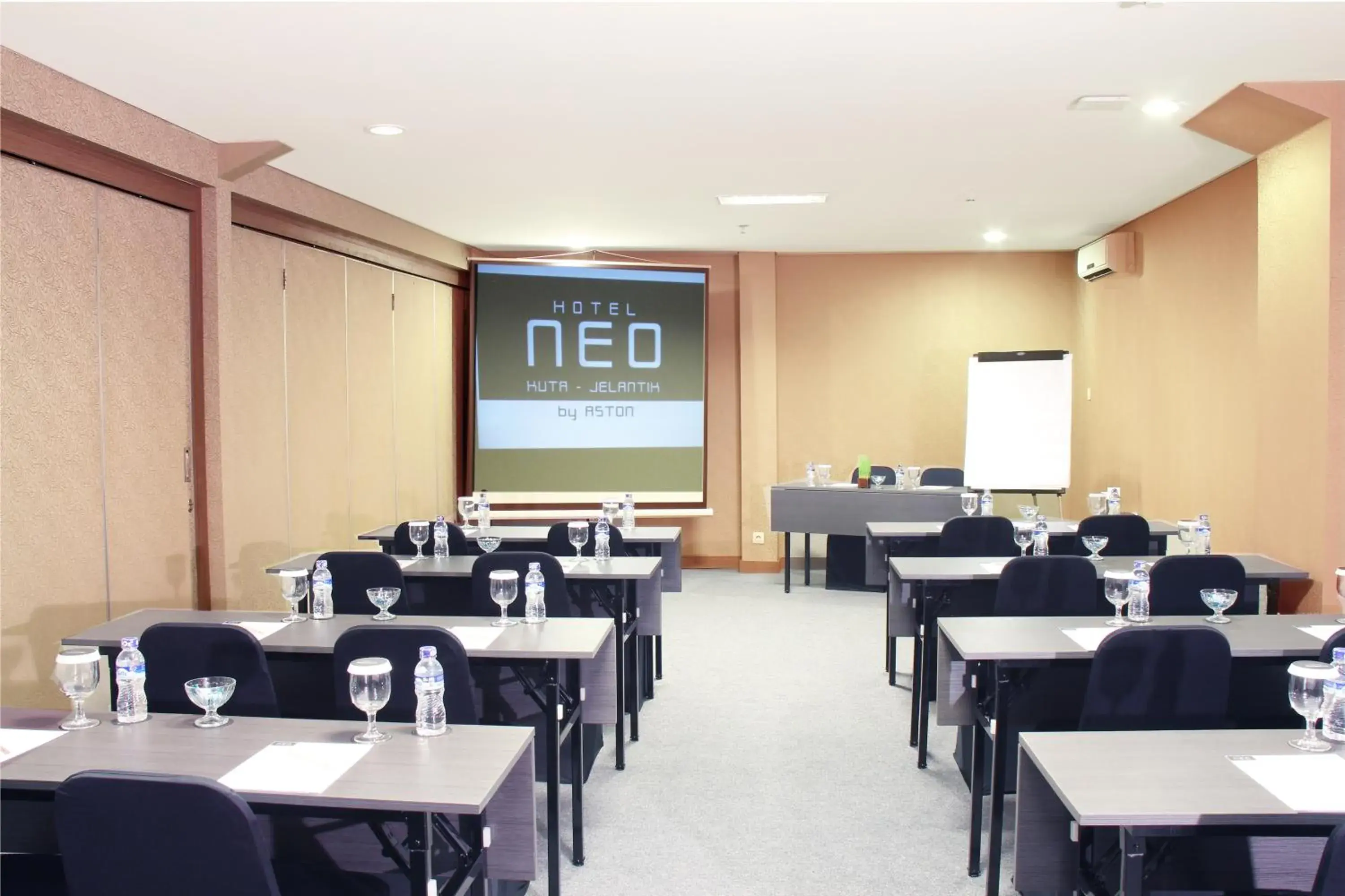 Meeting/conference room in Hotel Neo Kuta Jelantik