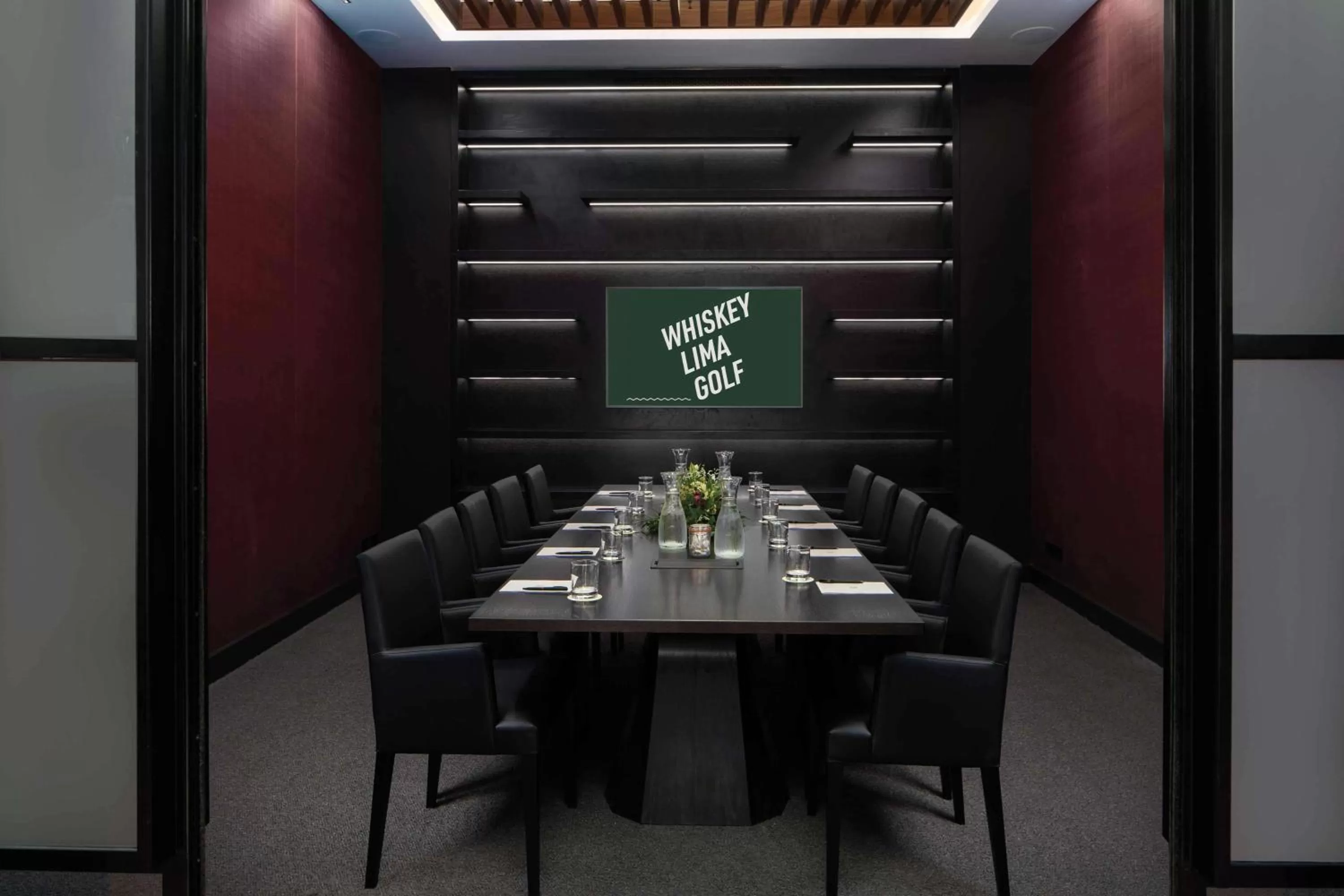 Restaurant/places to eat in Rydges Wellington Airport