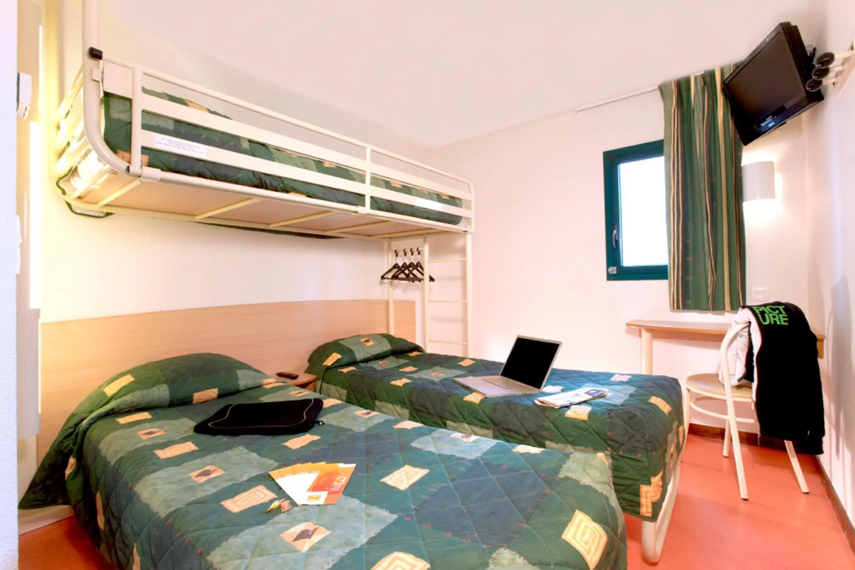 Bedroom, Bed in Premiere Classe Dunkerque Sud - Loon Plage