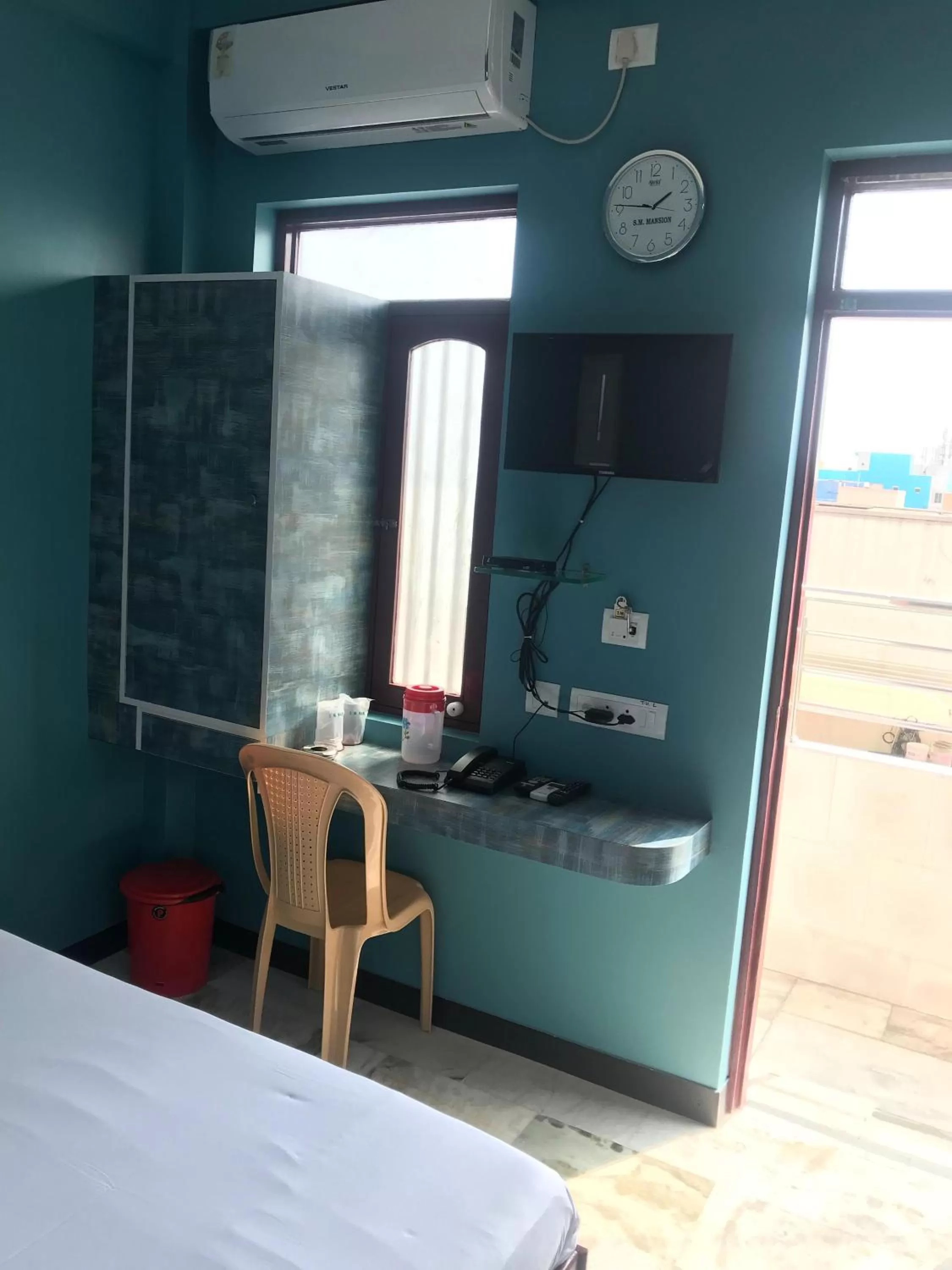 Property building, Bed in SM MANSION near Harbour & High court