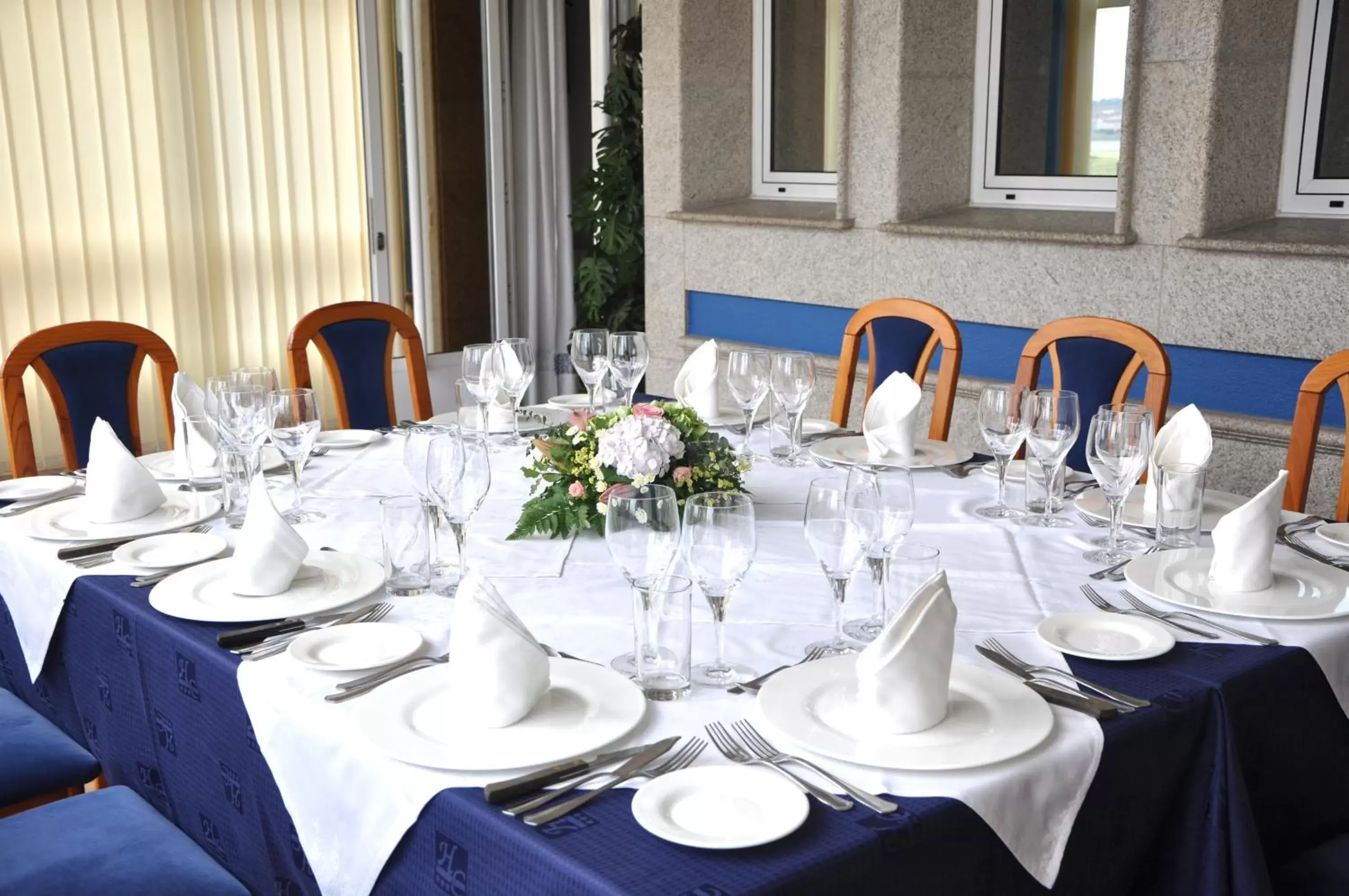 Food and drinks, Restaurant/Places to Eat in Hotel Crunia I A Coruña