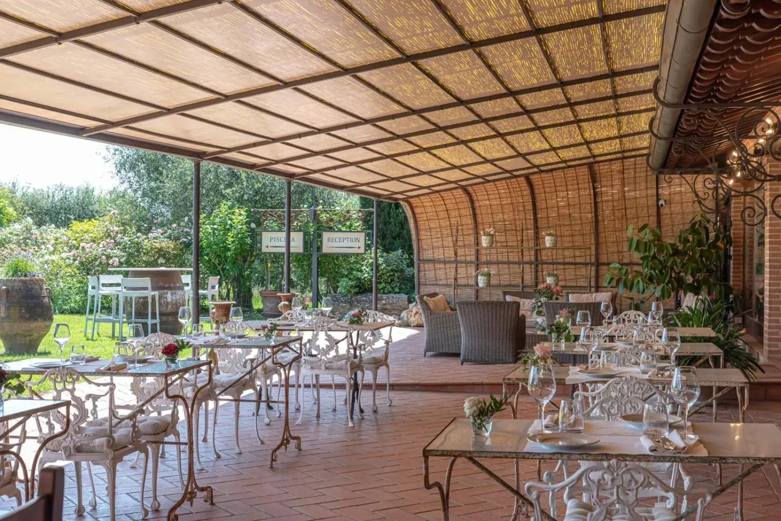 Patio, Restaurant/Places to Eat in Locanda Poggioleone