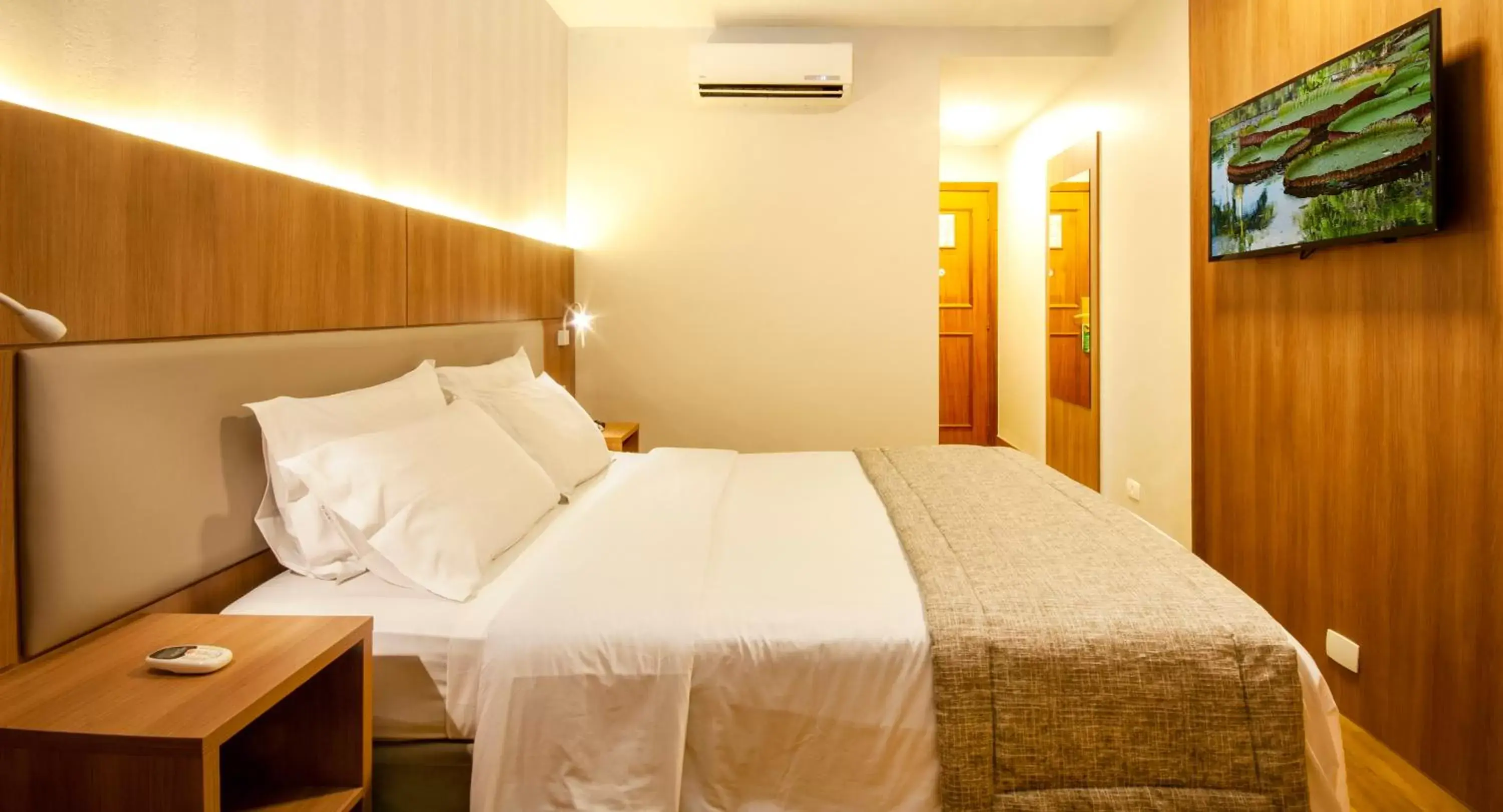Bedroom, Bed in Hotel Astoria Copacabana