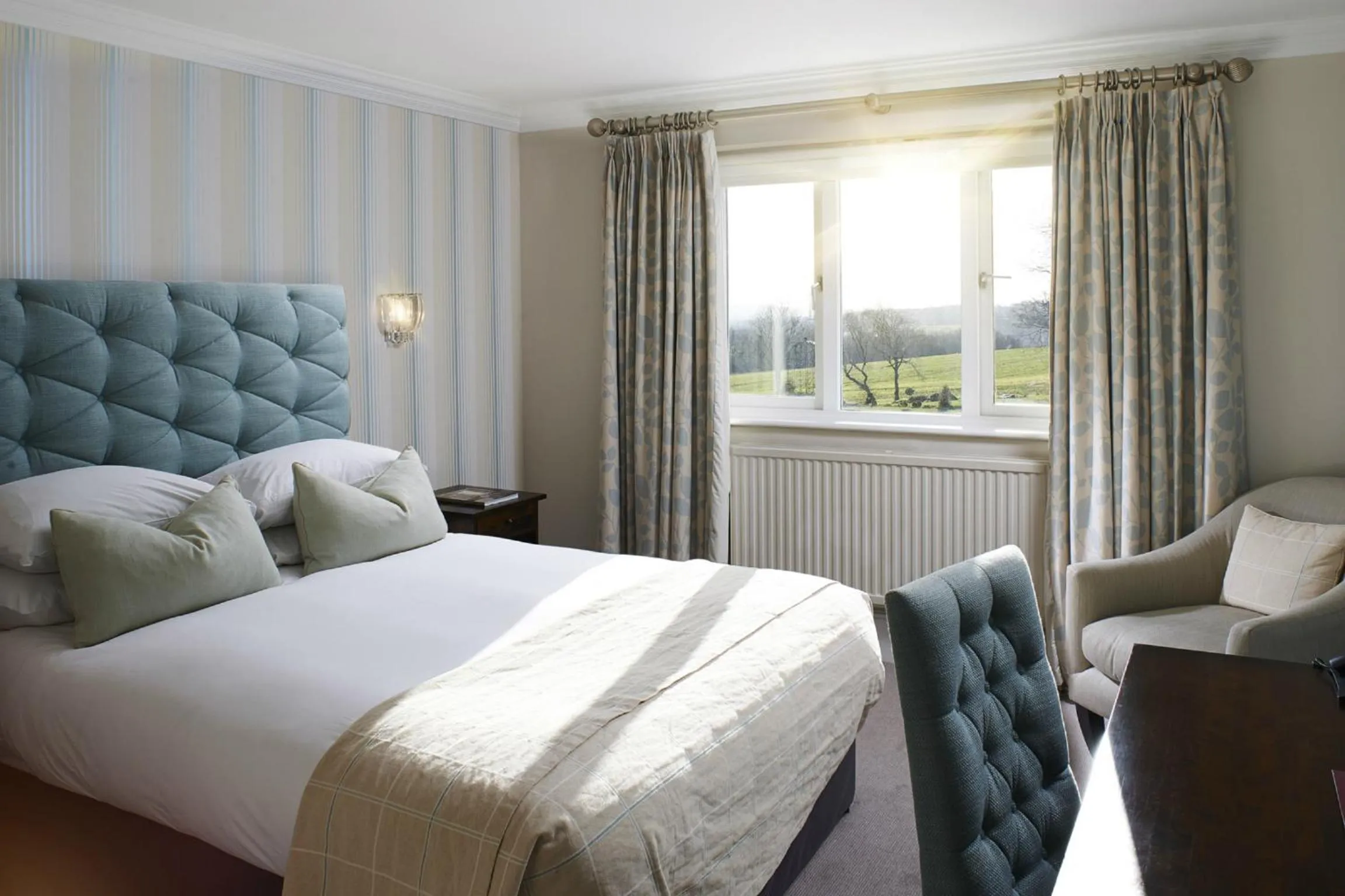 Bed in The Manor Elstree