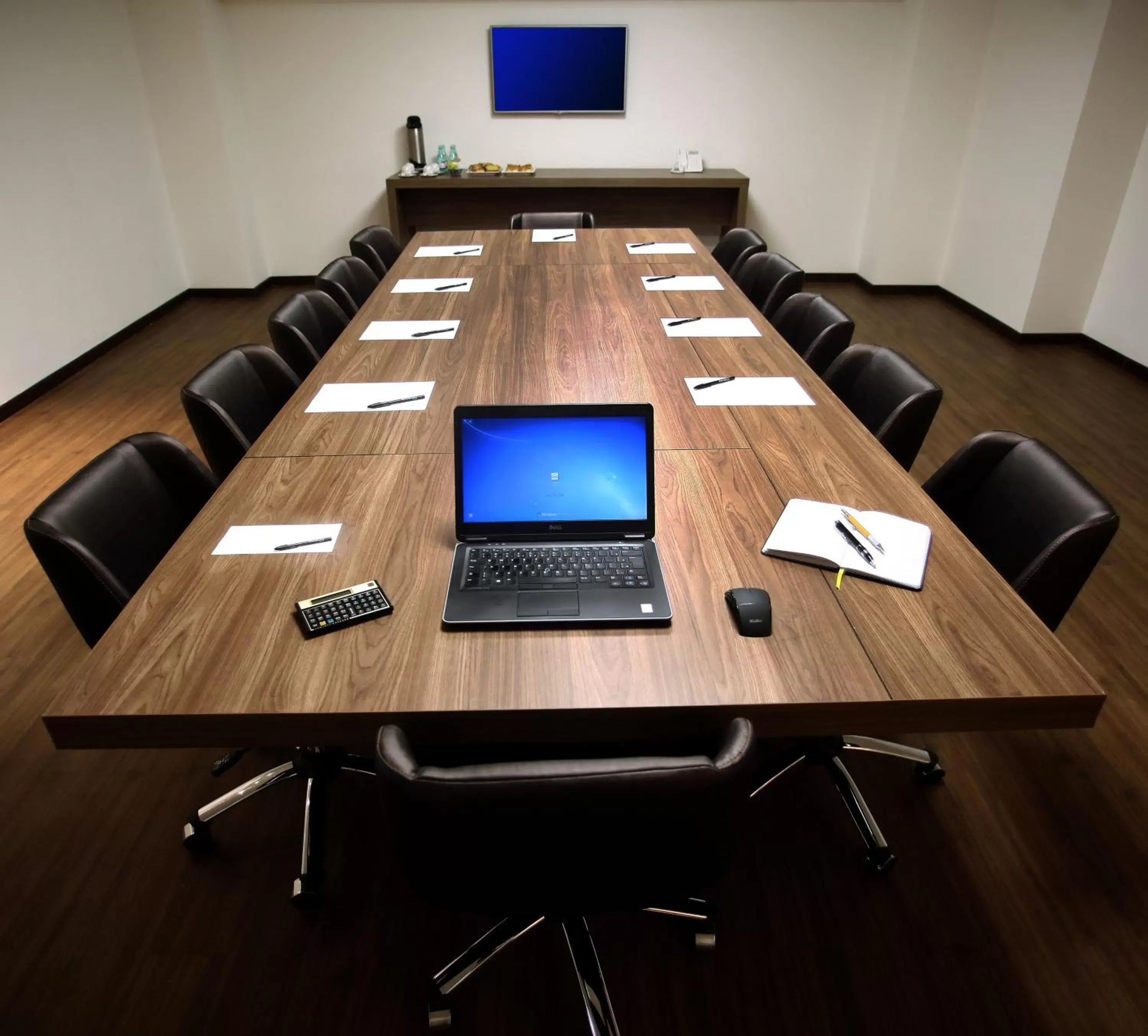 Meeting/conference room in BH Raja Hotel