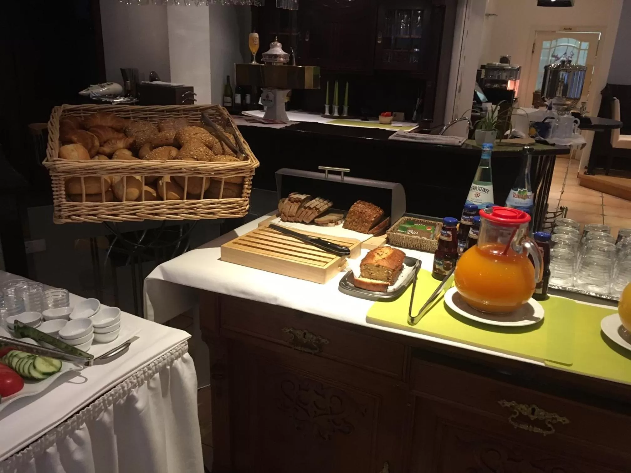 Meals in Landhotel Weißer Hahn