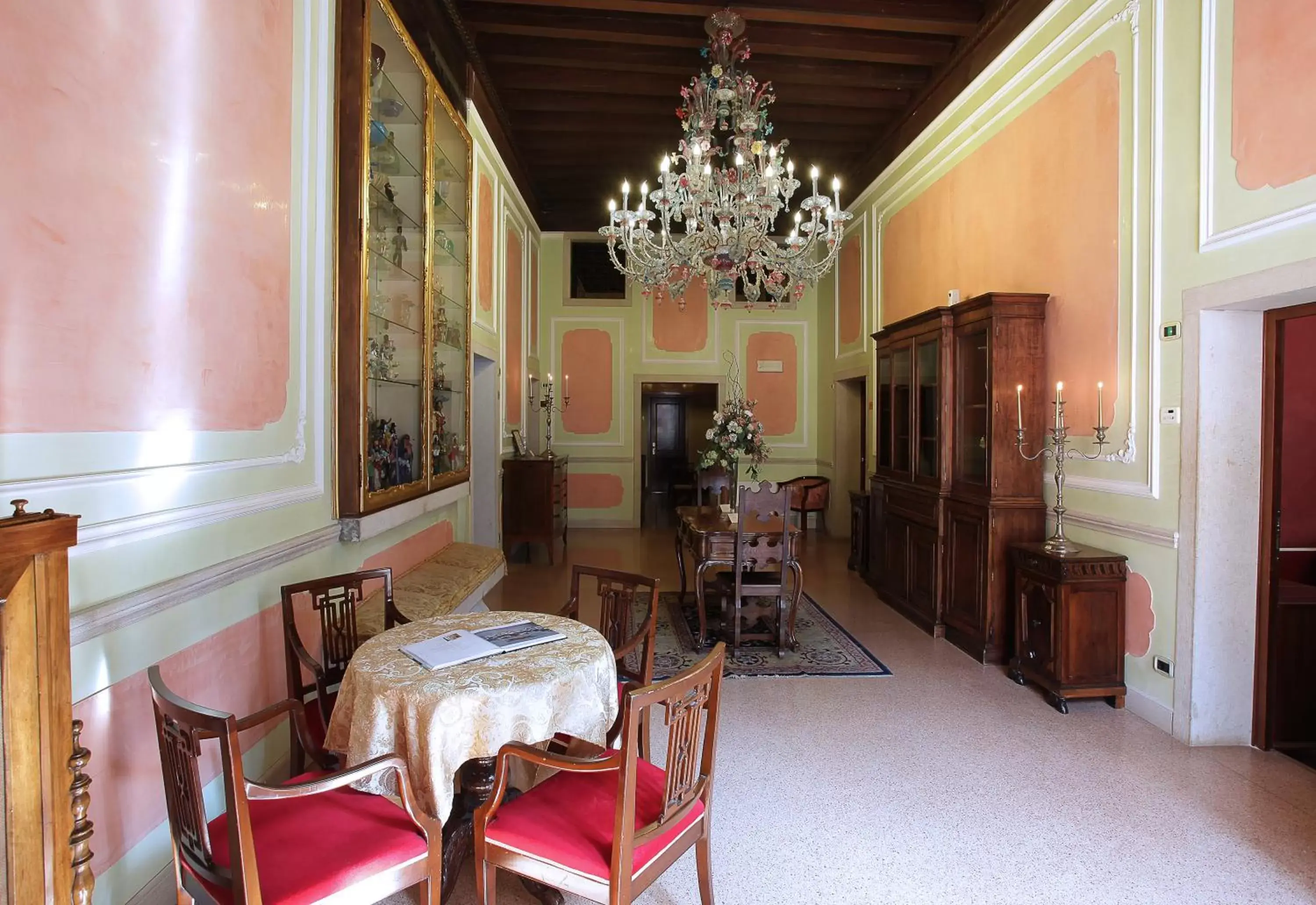 Seating area, Dining Area in Hotel San Moisè