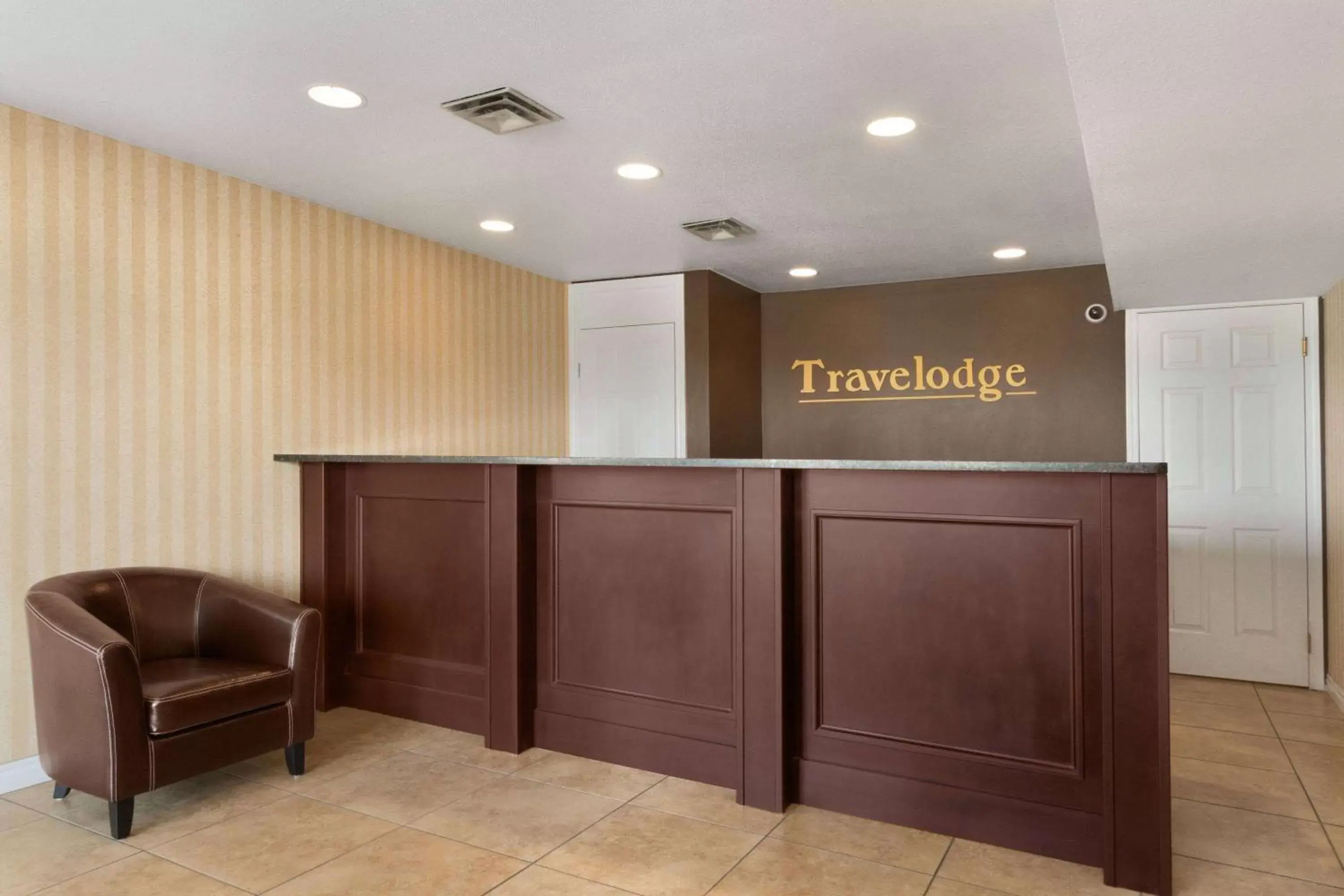 Lobby or reception, Lobby/Reception in Travelodge by Wyndham Kamloops Mountview