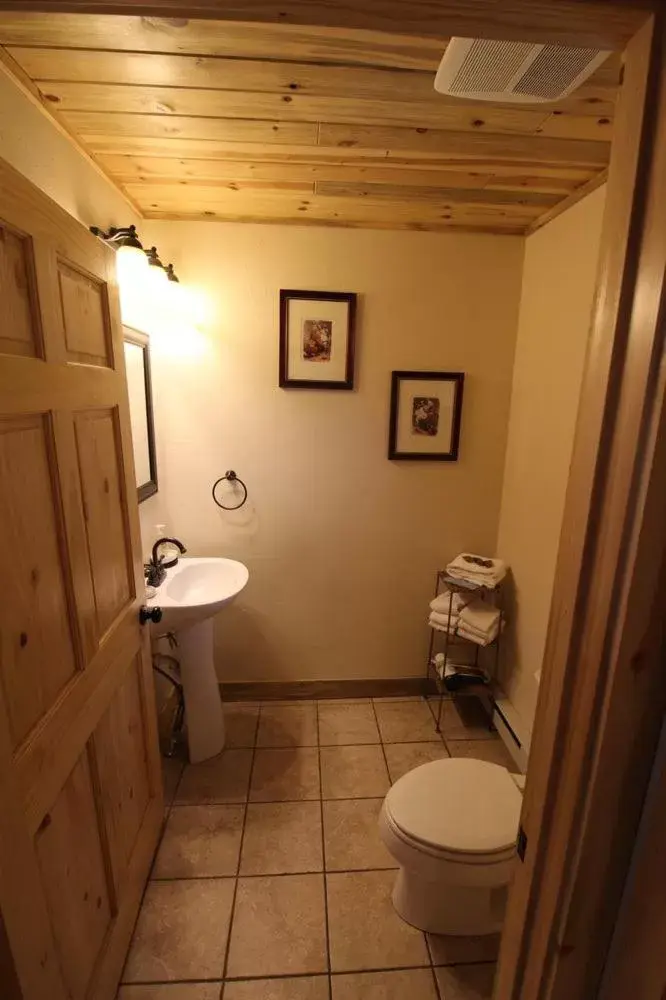 Other, Bathroom in Wapiti Lodge