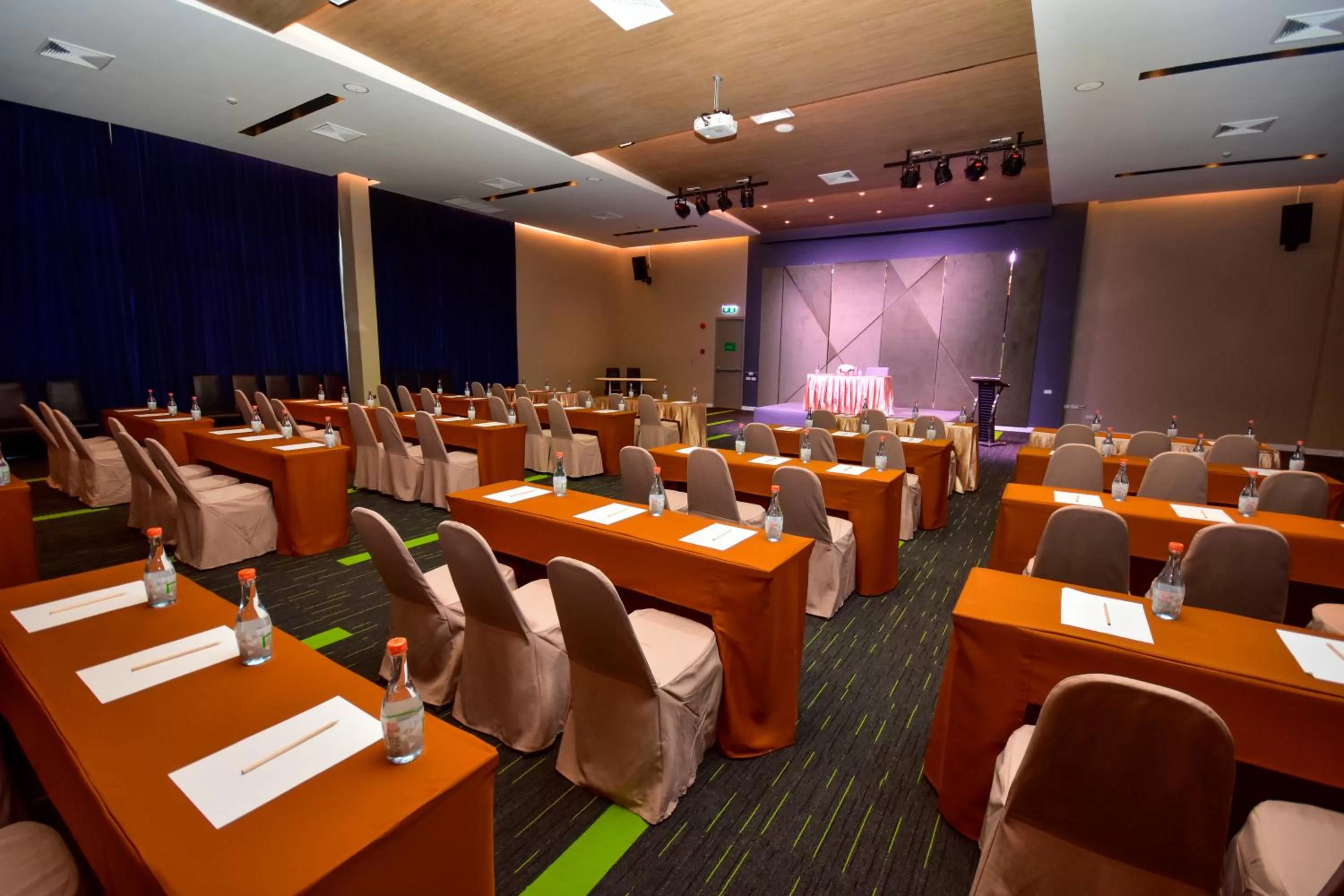 Banquet/Function facilities in Paeva Luxury Serviced Residence SHA