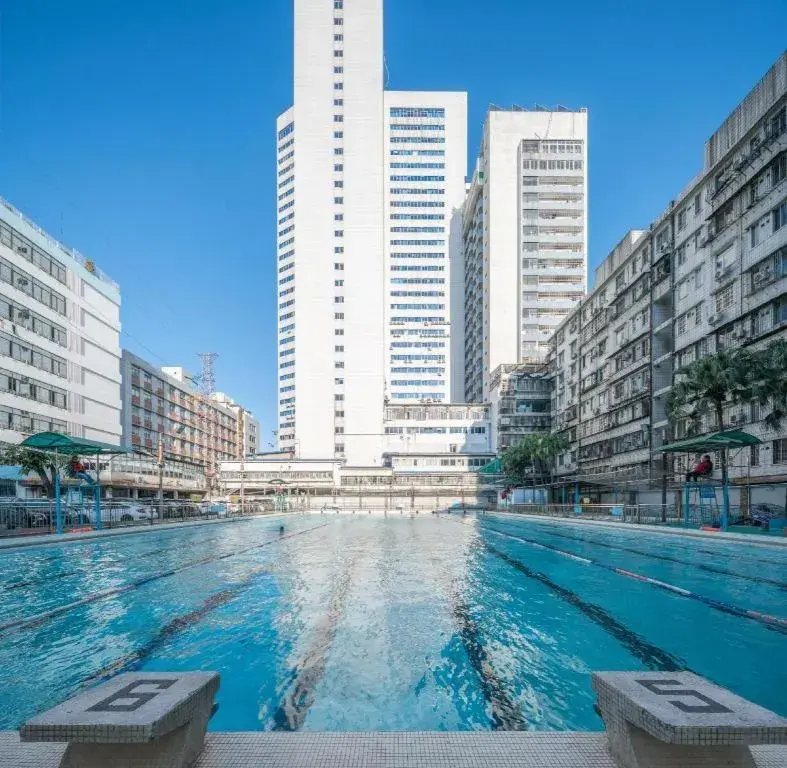 Pool view, Swimming Pool in Guangzhou Seaman Hotel-Line 2 JiangNanXi Station