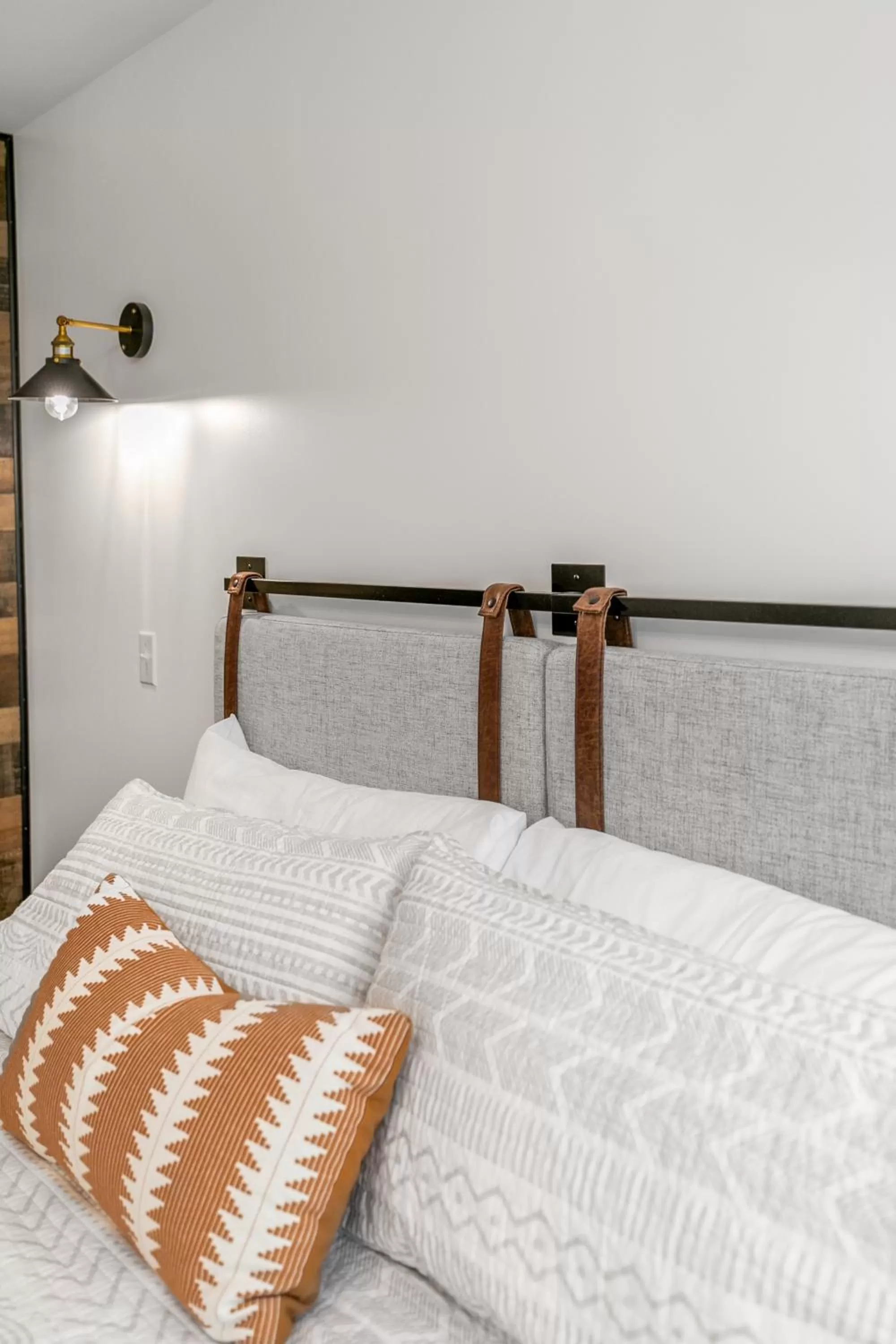 Bed in Candlewick Inn and Suites