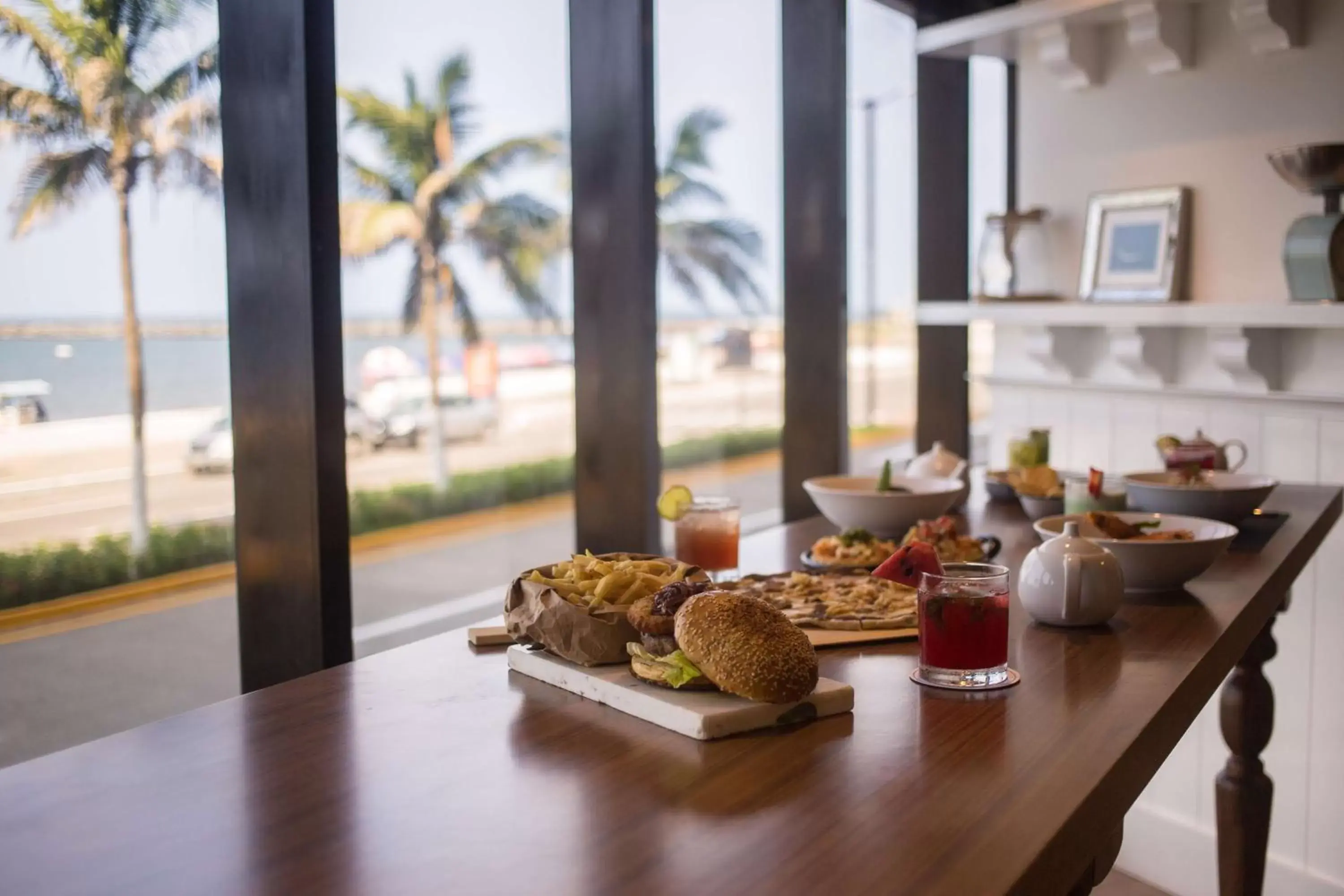 Restaurant/places to eat in DoubleTree by Hilton Veracruz