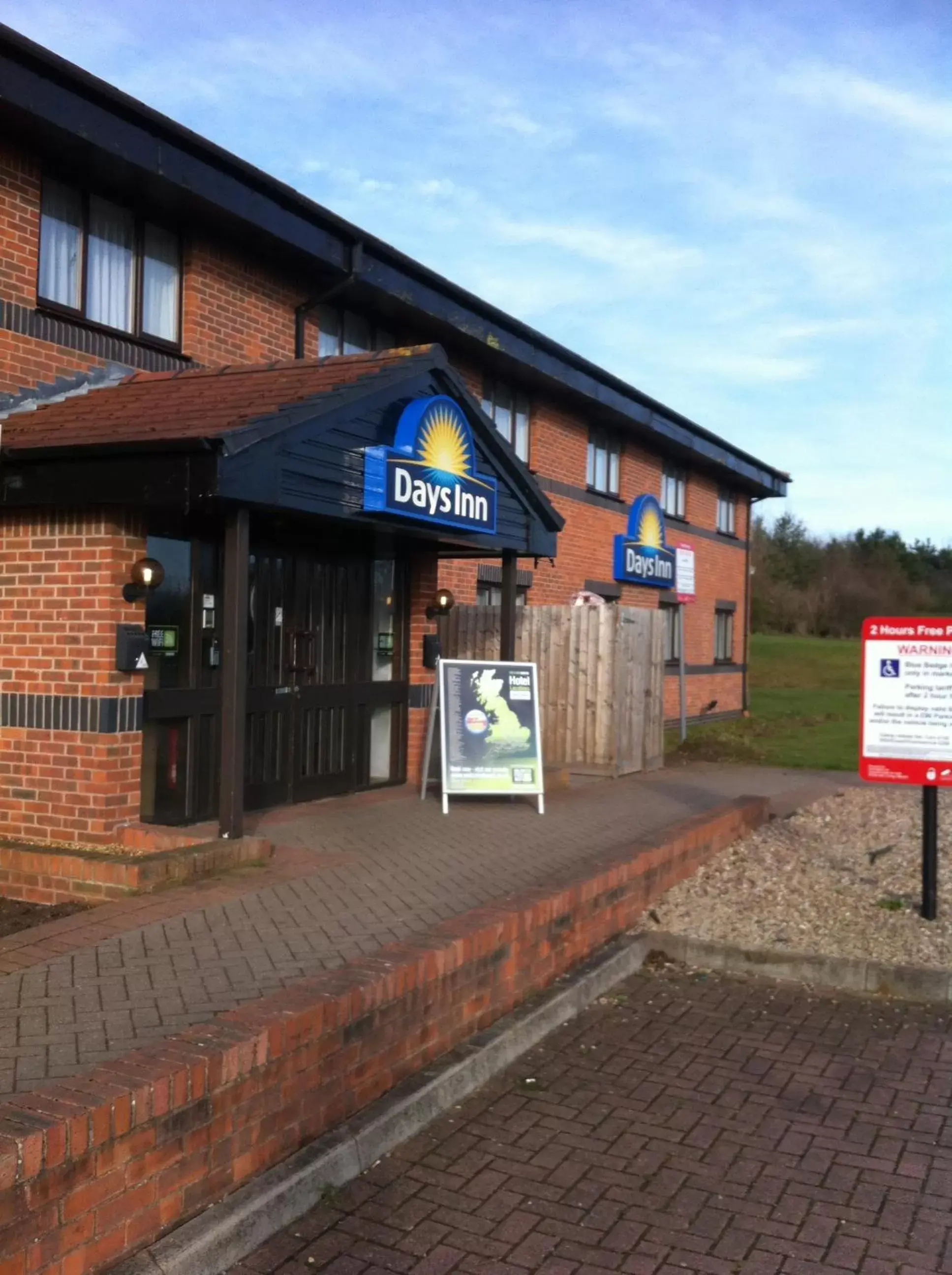 Facade/entrance in Days Inn Hotel Warwick South - Southbound M40