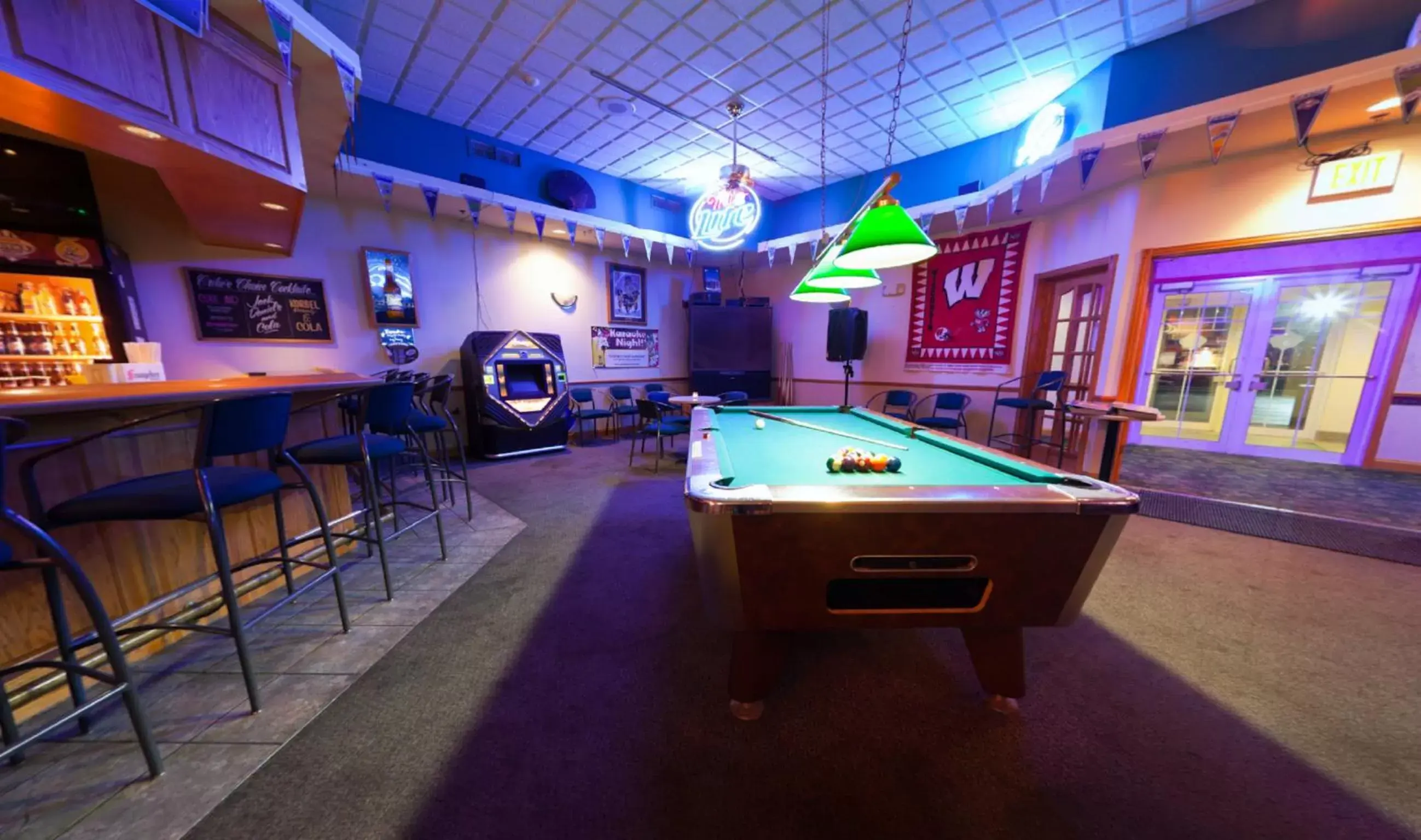 Game Room, Billiards in Port Wisconsin Inn and Suites