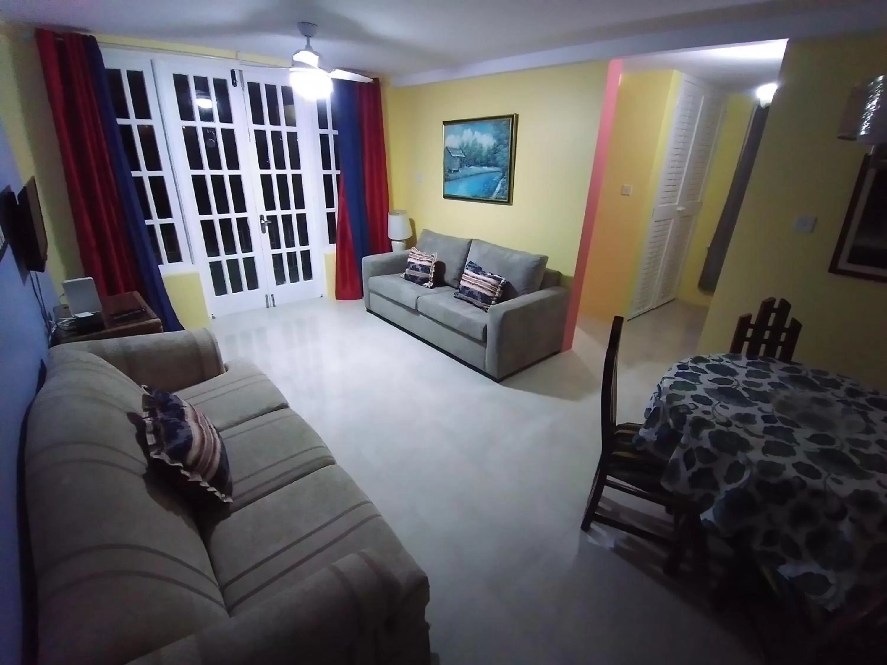 Living room in Seacastles by the beach/pool