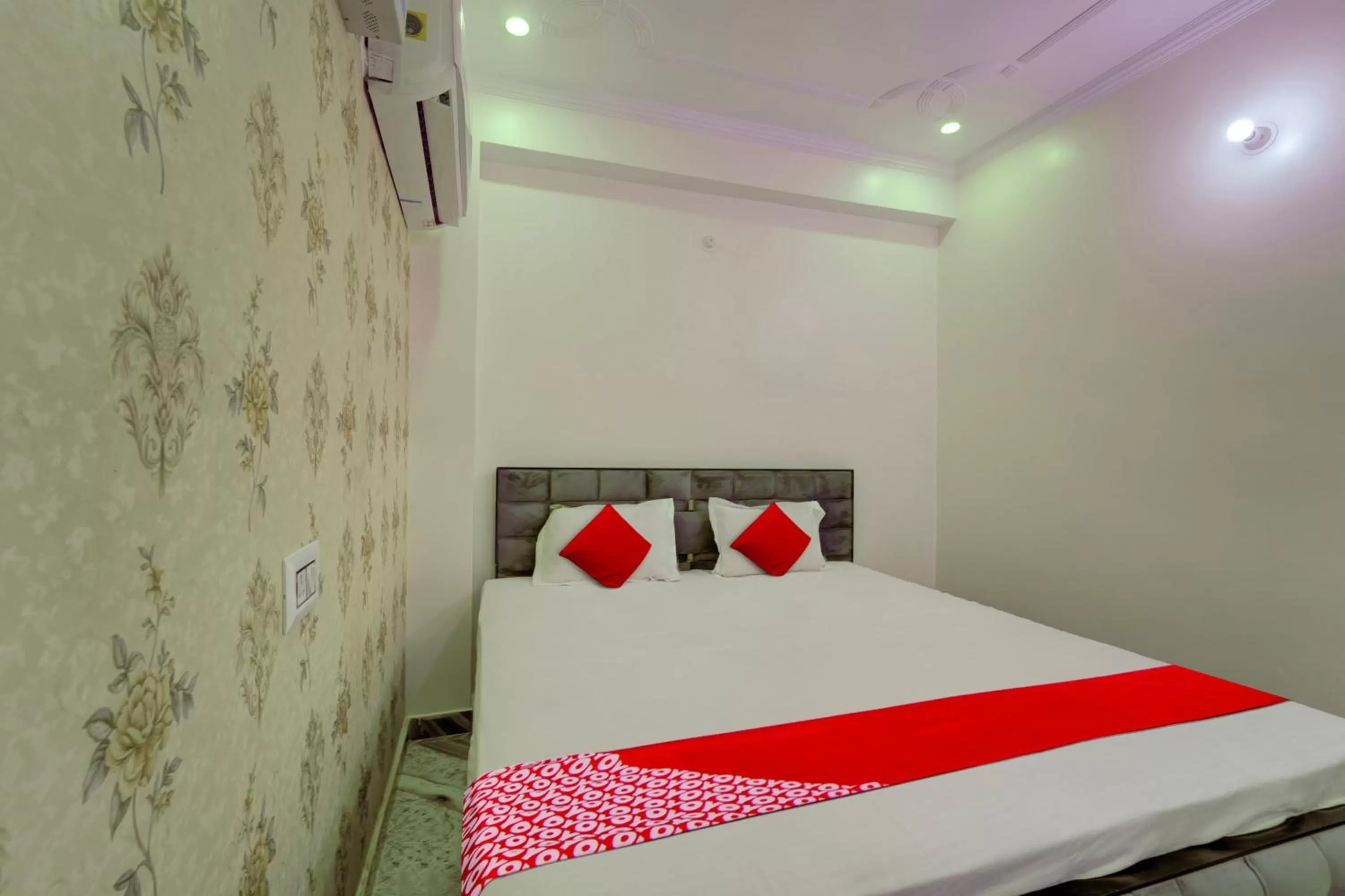 Bedroom, Bed in OYO Flagship 81547 Hotel MS Inn