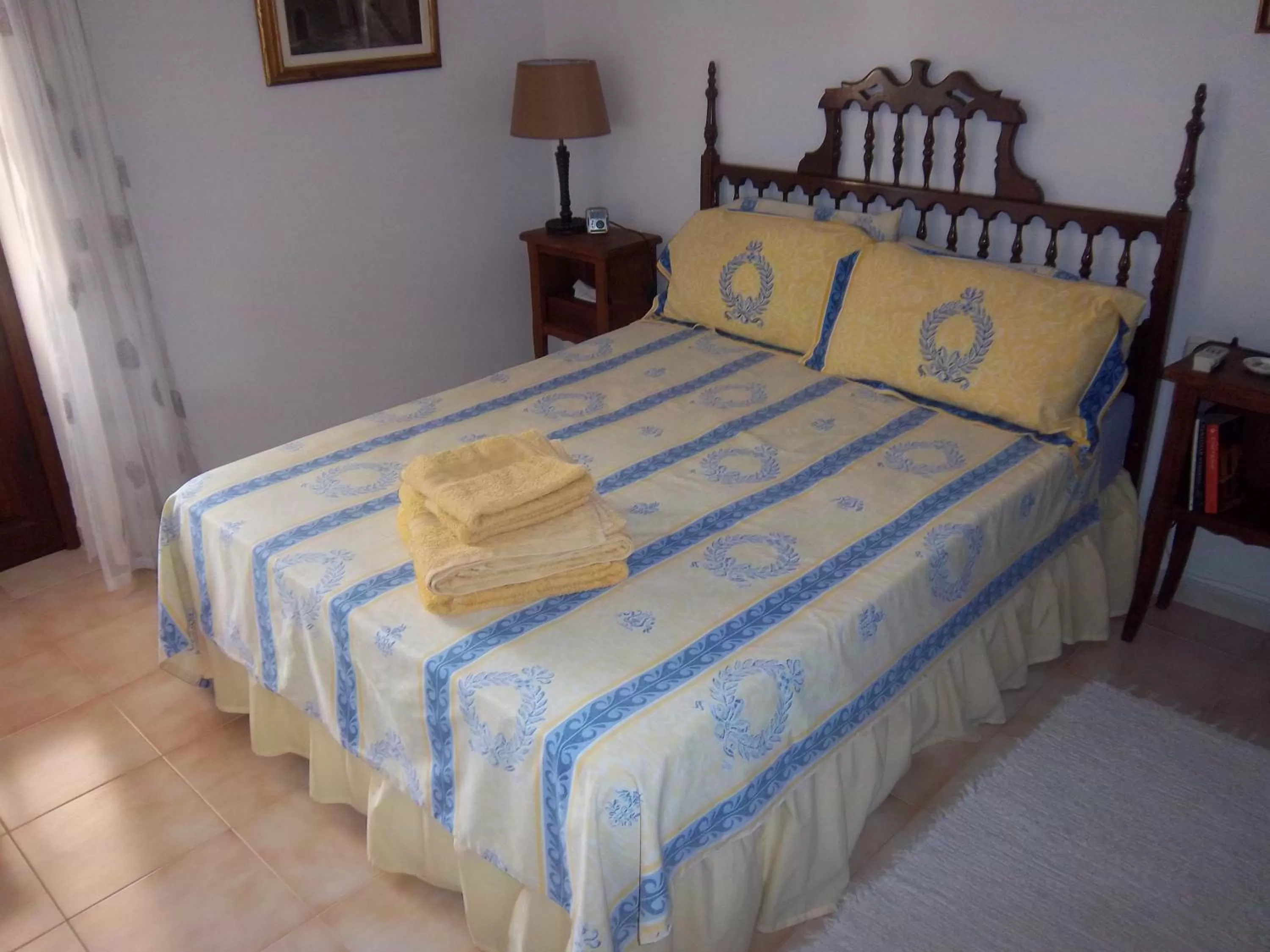 Double Room with Private External Bathroom in Apartamento rural Casa Medico