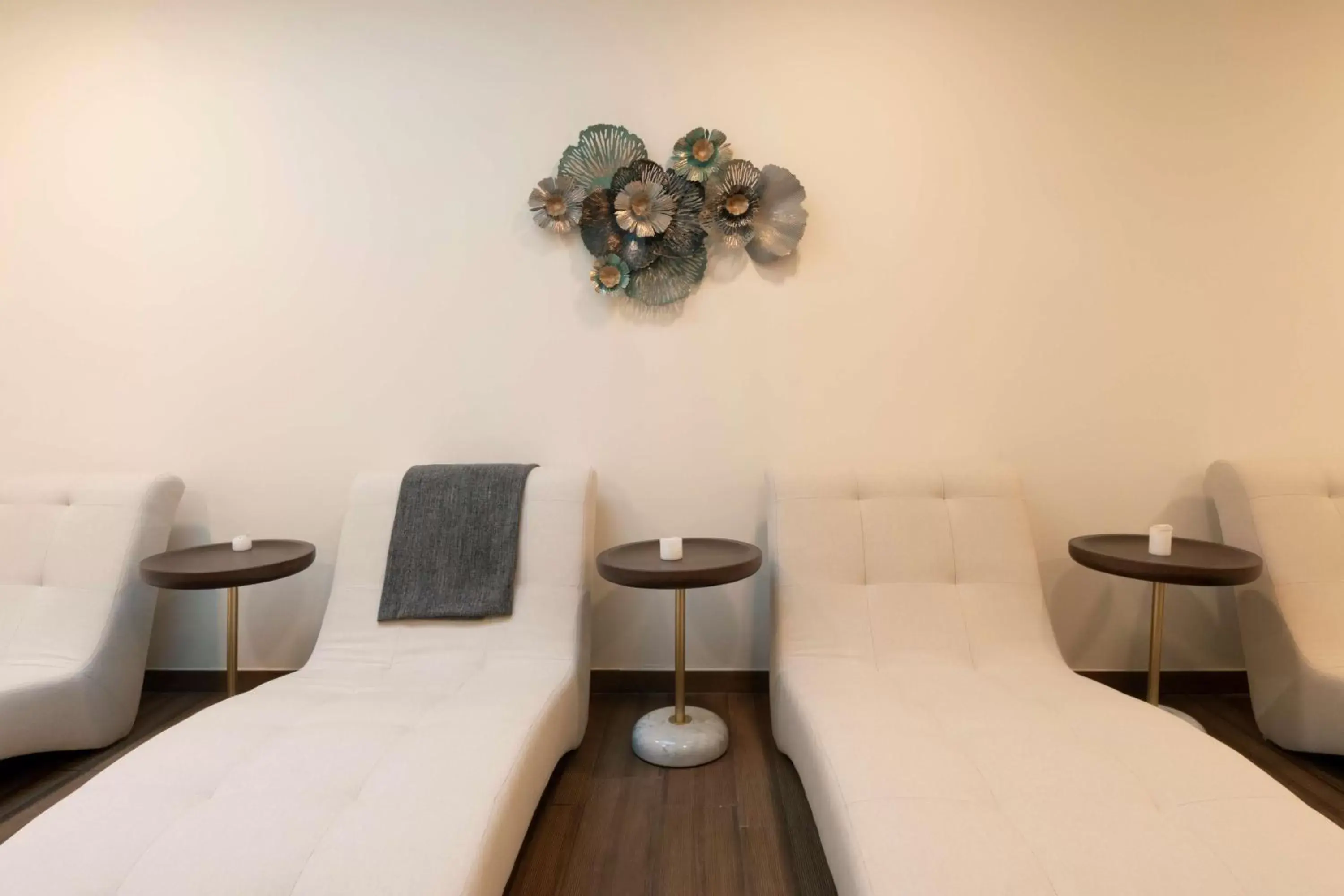 Spa and wellness centre/facilities in Boeira Garden Hotel Porto Gaia, Curio Collection by Hilton