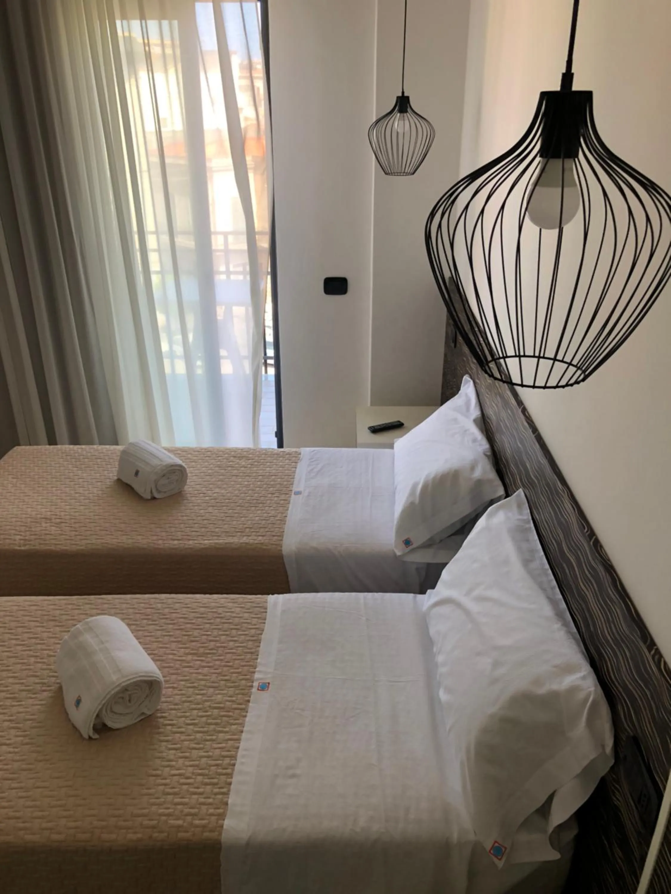 Bed in Albergo Milazzo Inn AiMori