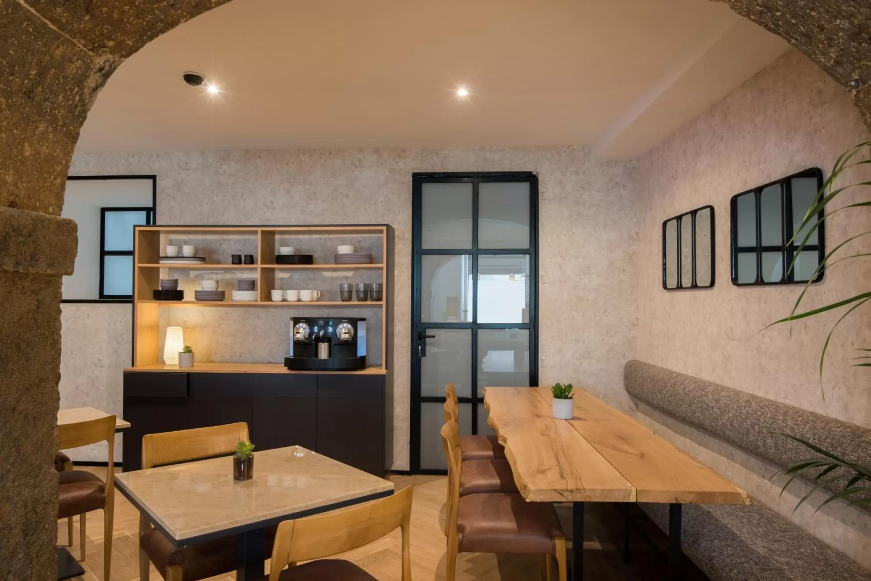 Dining area, Lounge/Bar in Urbano FLH Hotels Lisboa