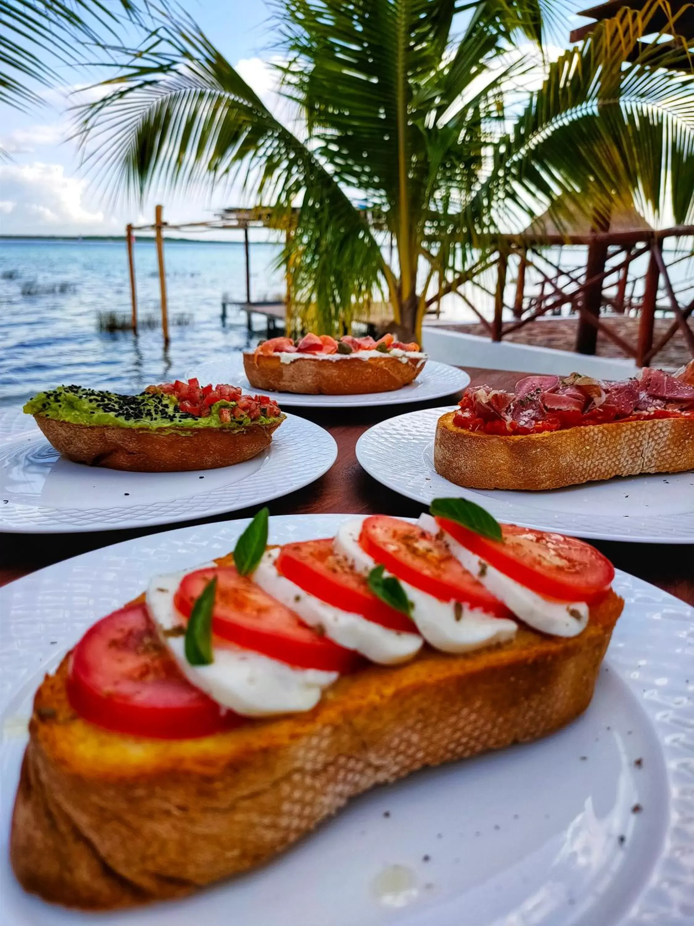 Restaurant/places to eat in El Búho Lagoon Bacalar