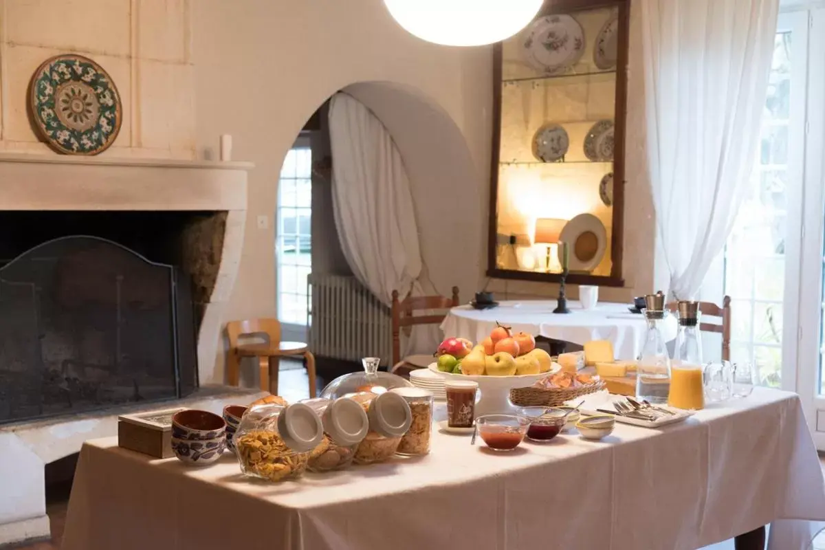 Italian breakfast in La Bribaudonnière