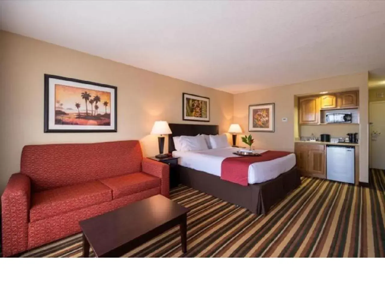 Bed in Holiday Inn & Suites Orlando SW - Celebration Area, an IHG Hotel