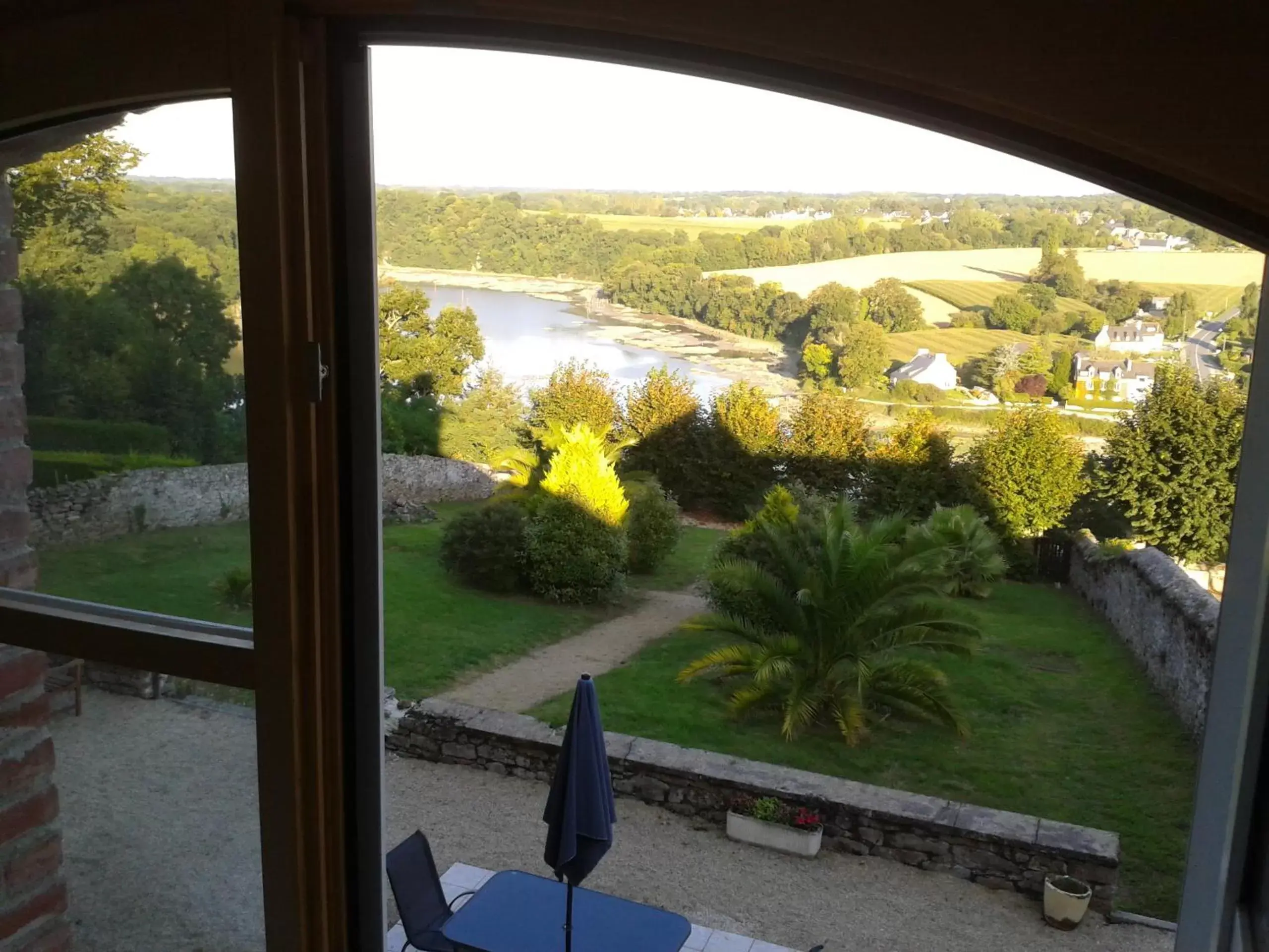 River view in Vue sur la Rance