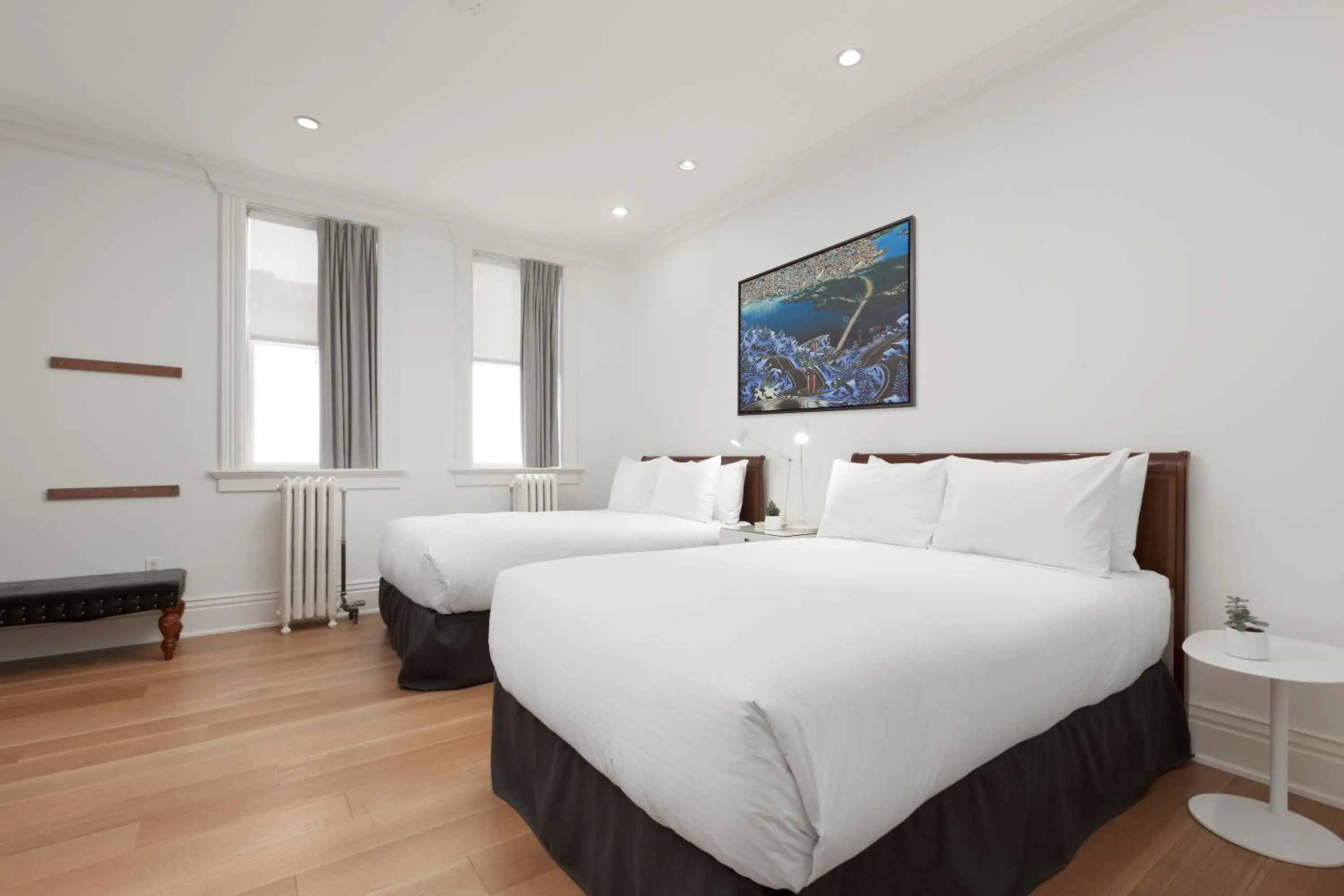 Bedroom, Bed in Victorian Hotel