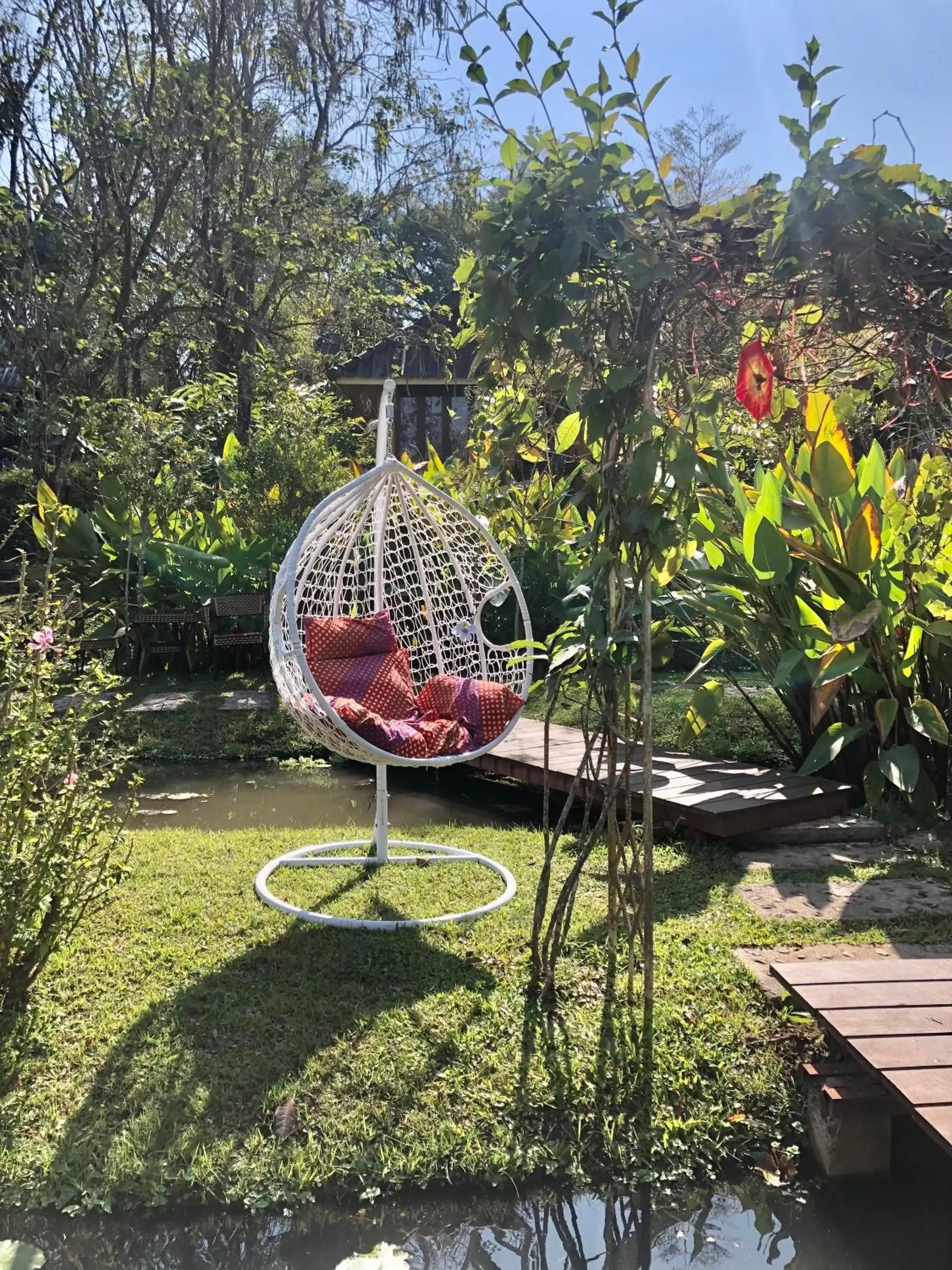 Seating area, Garden in Pura Vida Pai Resort