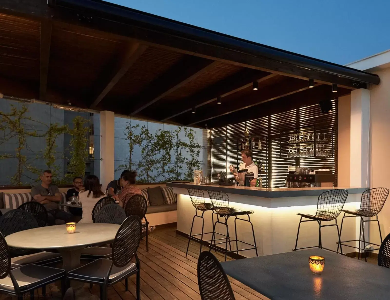 Restaurant/places to eat in Evripidou Suites Restaurant/places to eat in Evripidou Suites