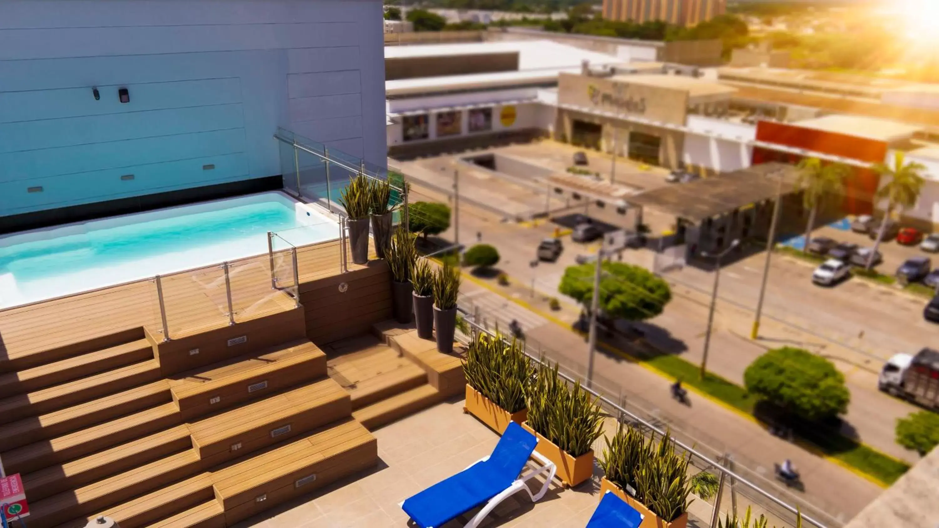Pool view, Swimming Pool in Hampton By Hilton Valledupar