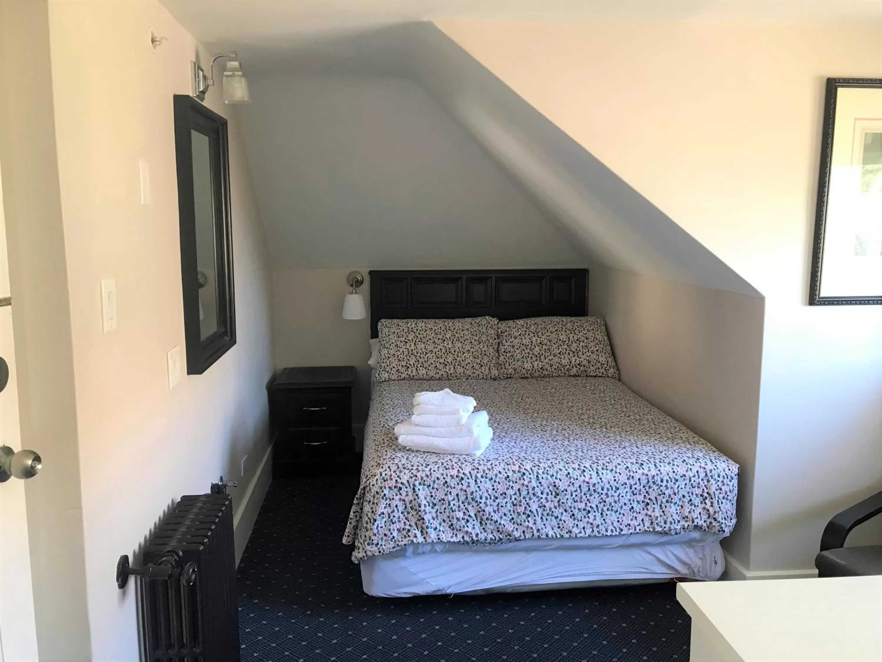 Bed in Windsor Guest House