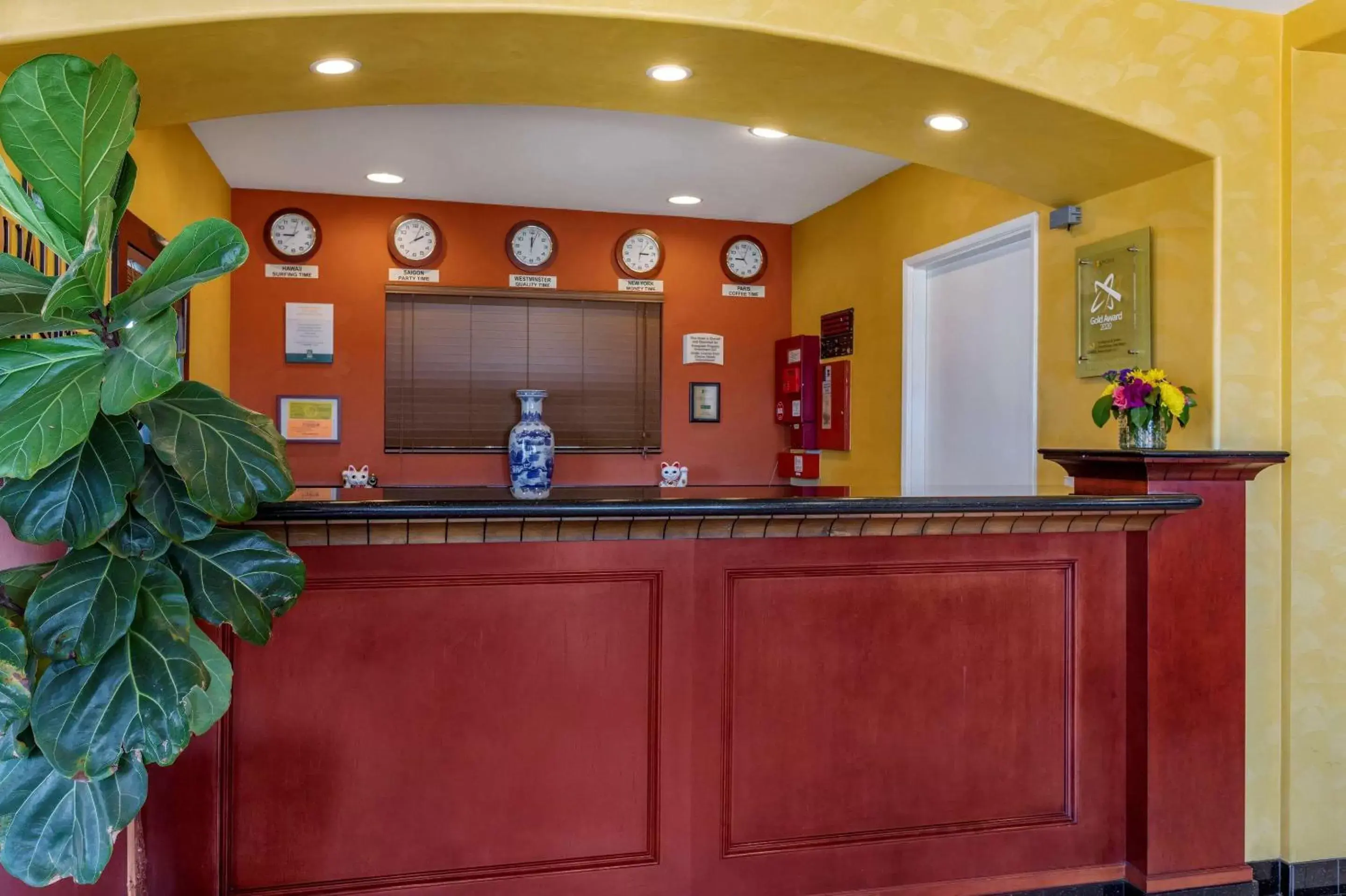 Lobby or reception, Lobby/Reception in Quality Inn & Suites Westminster - Seal Beach Westminster