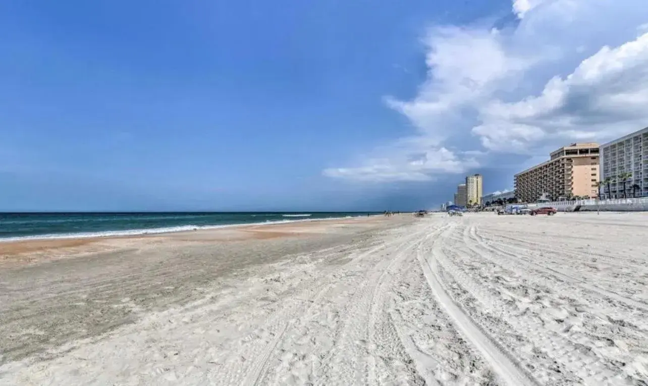 Beach in Daytona Beach Resort 804