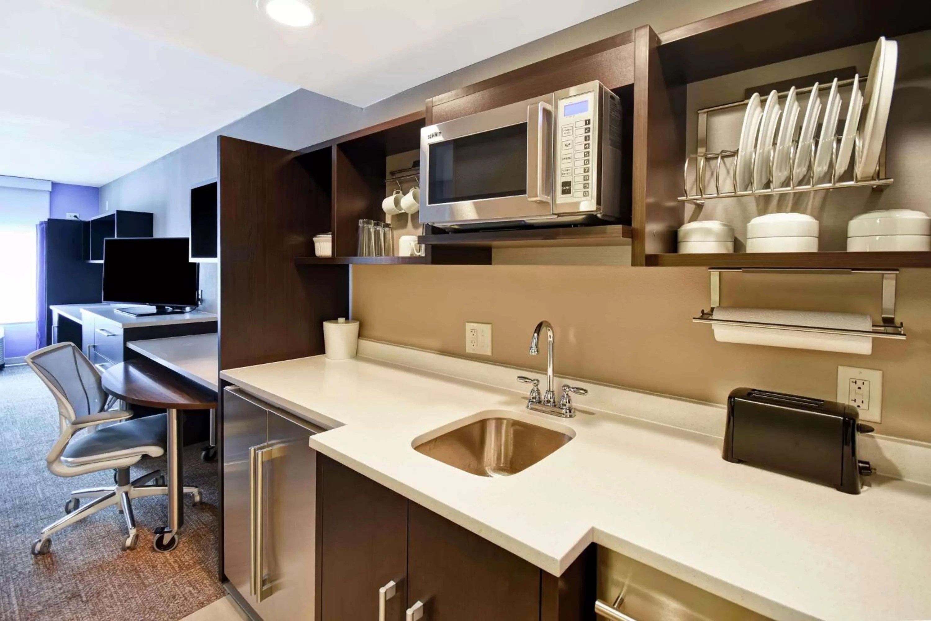 Kitchen or kitchenette in Home2 Suites by Hilton Atlanta Norcross