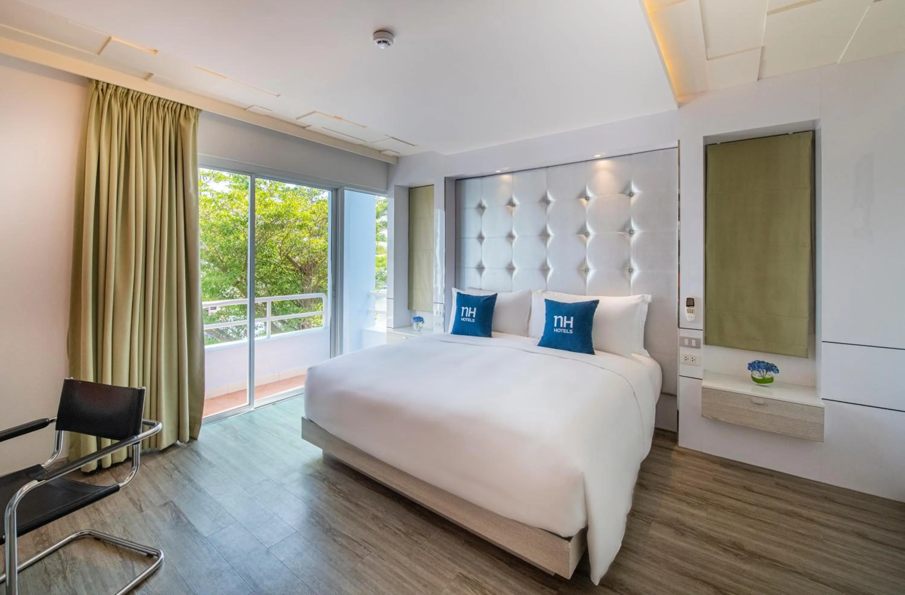 Bedroom, Bed in NH Boat Lagoon Phuket Resort