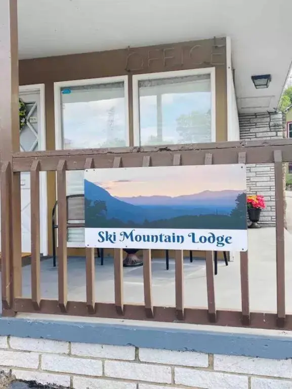 Ski Mountain Lodge