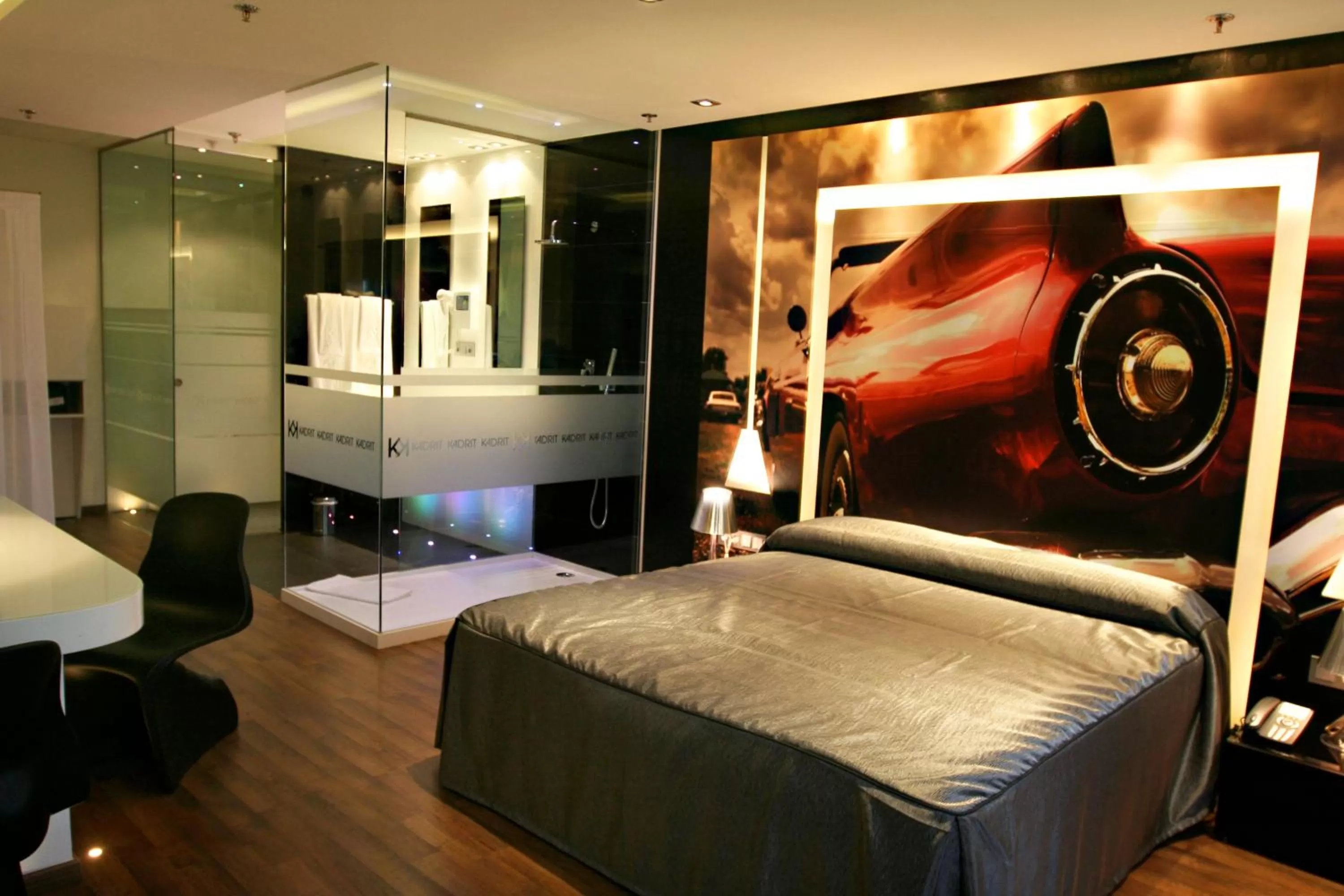 Photo of the whole room, Bed in Kadrit Hotel