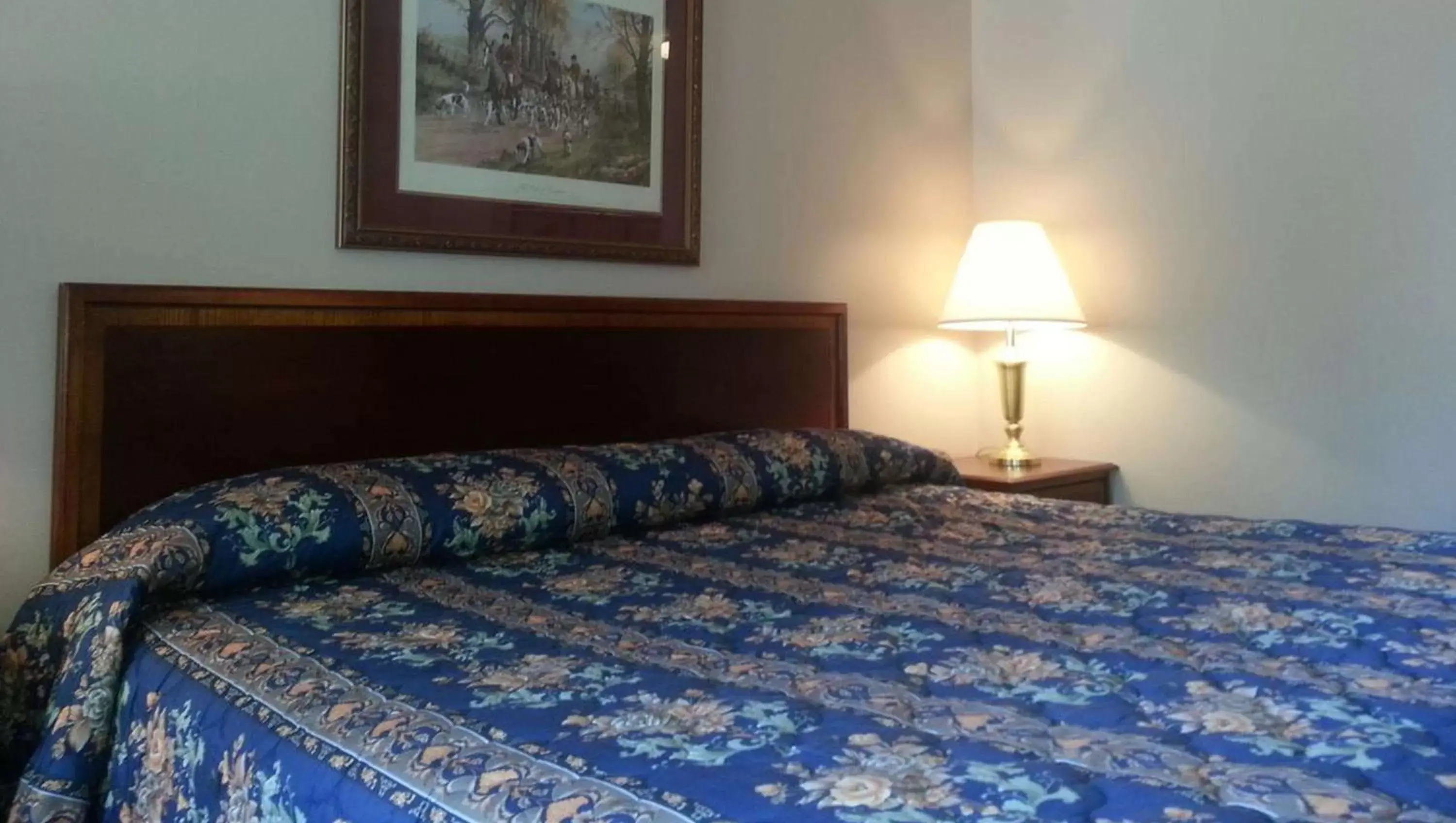 Photo of the whole room, Bed in Stratford Motor Inn East Ellijay