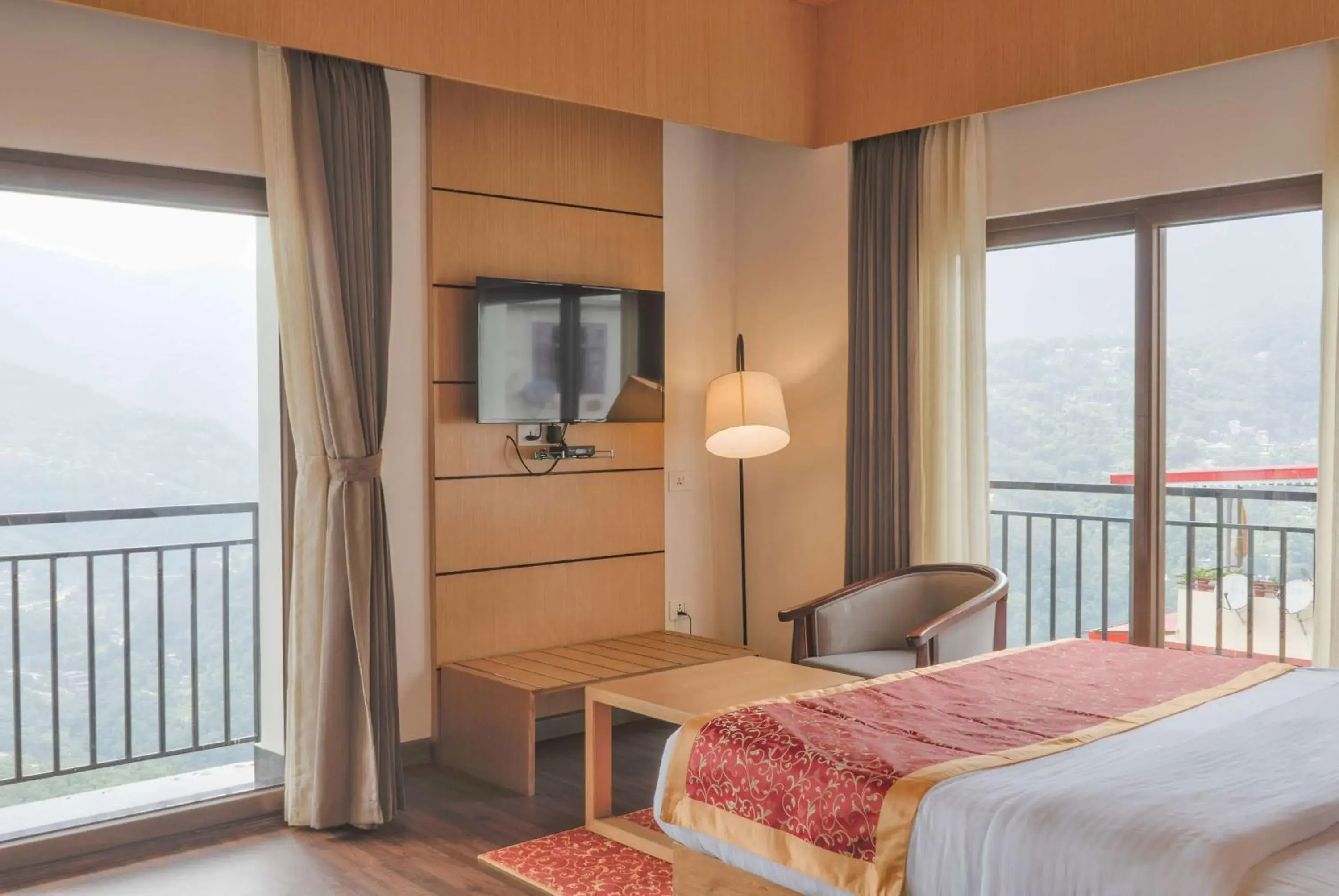 Photo of the whole room, Sea View in Days Inn by Wyndham Gangtok Tadong